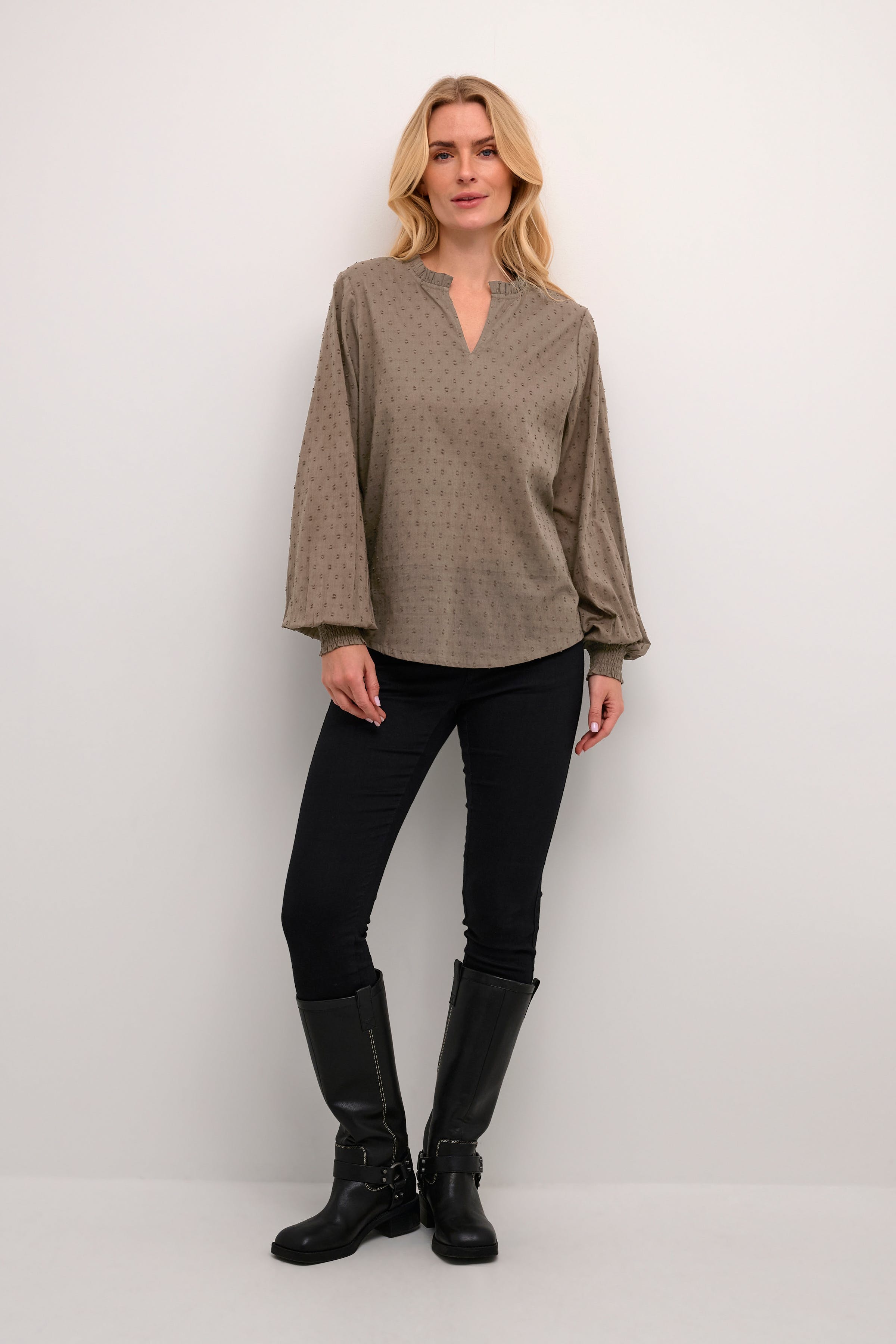 KAlydia Blus LOOKBOOK FRONT 10509219-106615