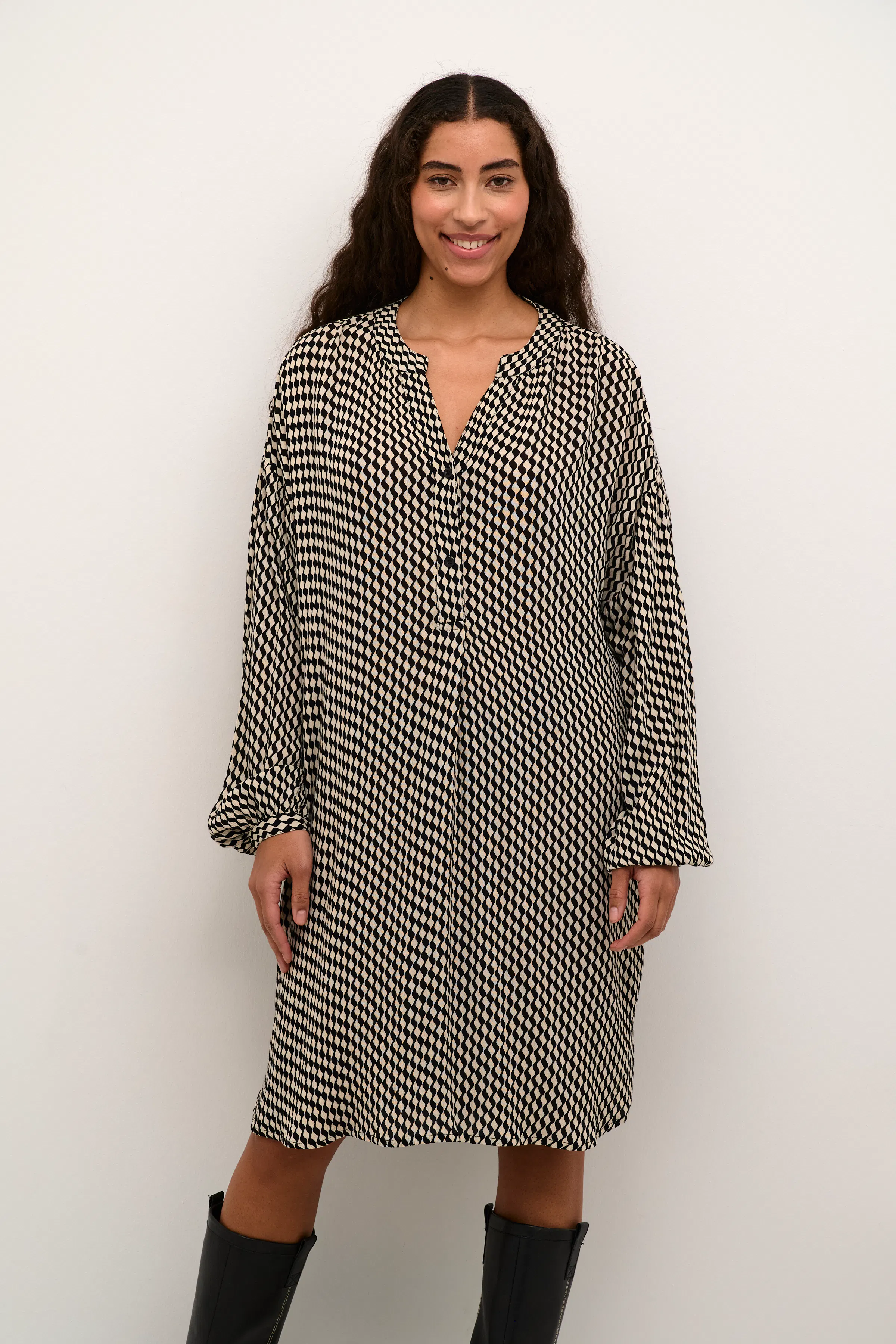 KAamber Kjole LOOKBOOK FRONT 10507894-106473
