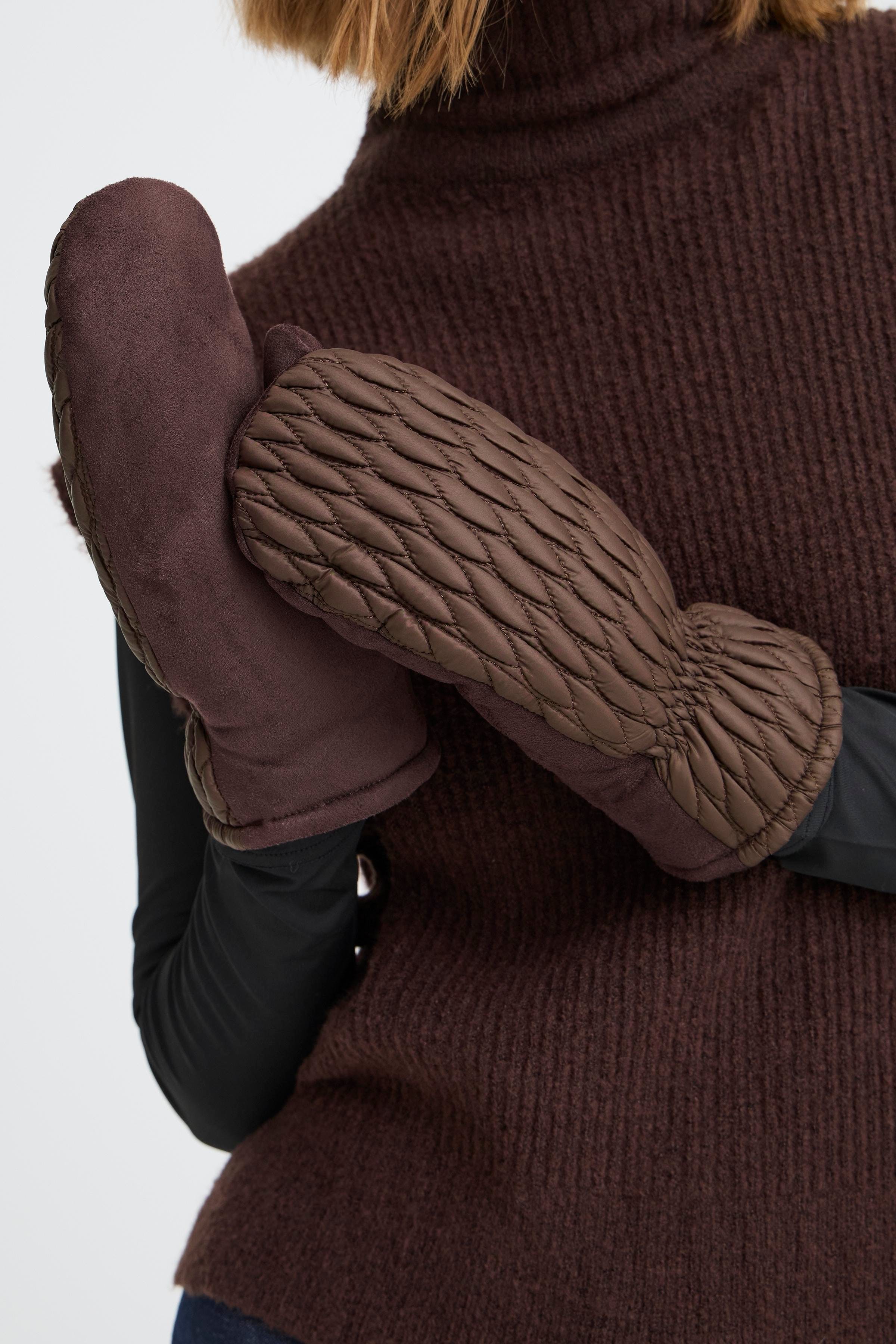 IAMALISSA Gloves LOOKBOOK FRONT 20124784-190915