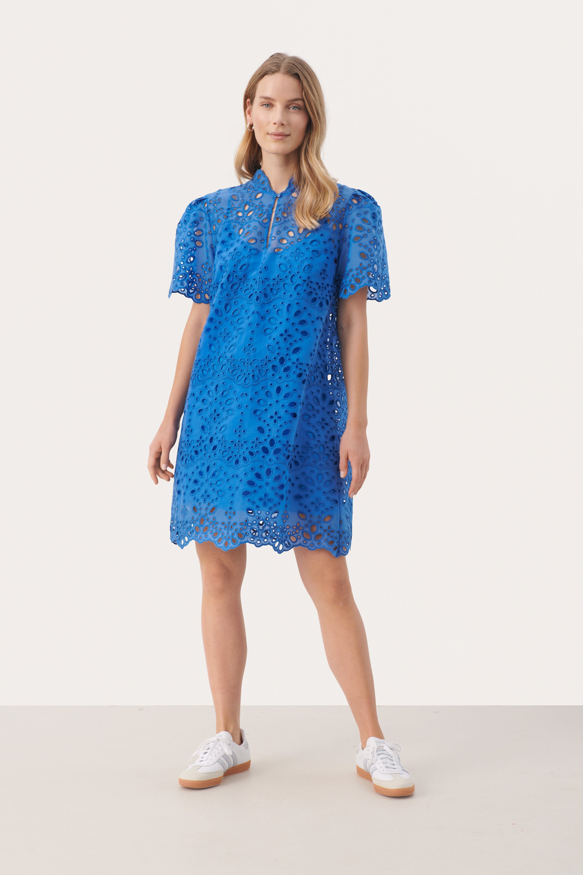 GebellaPW Short lace dress LOOKBOOK FRONT 30308616-184048