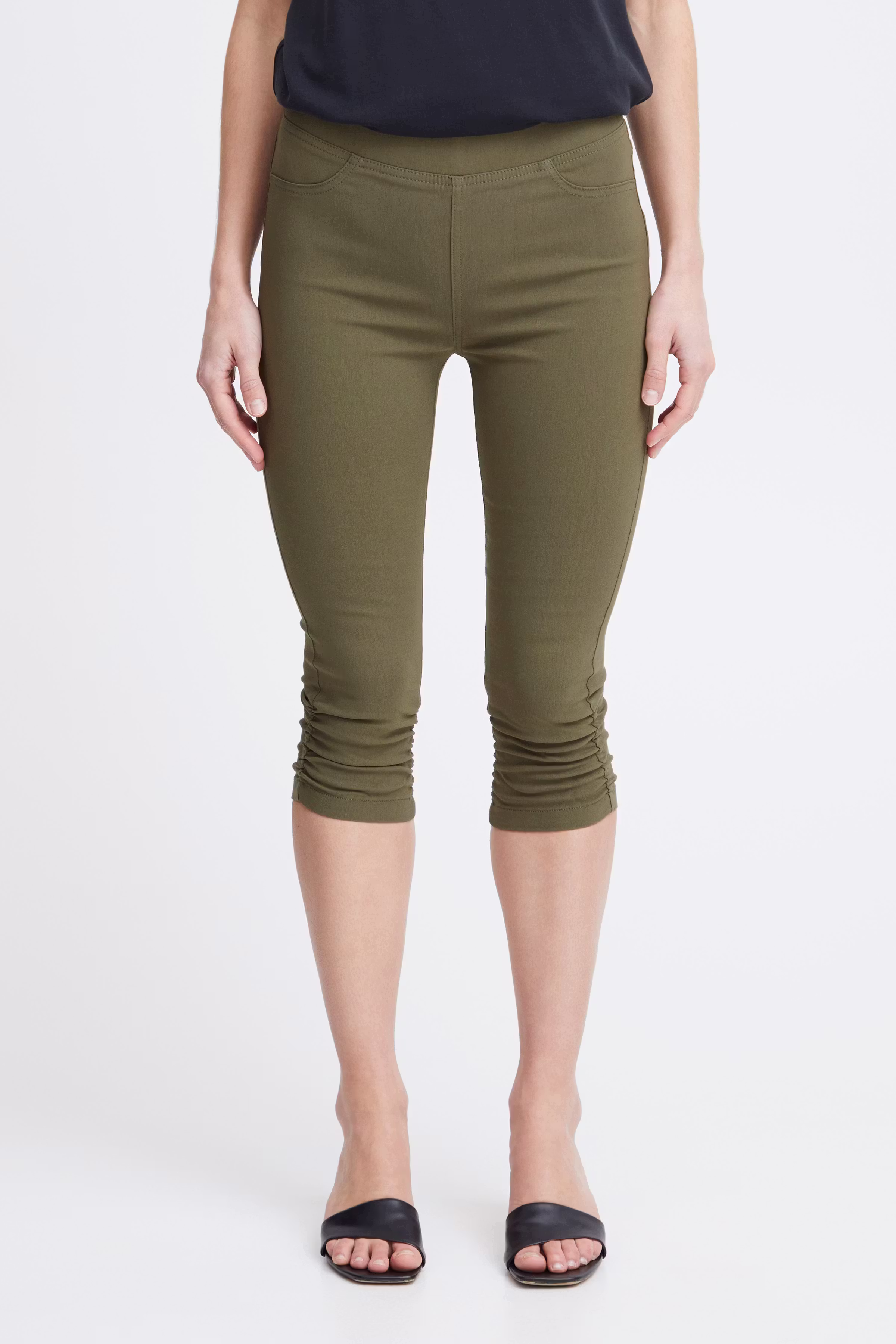 BYKEIRA Capri bukser LOOKBOOK FRONT 20805611-190510