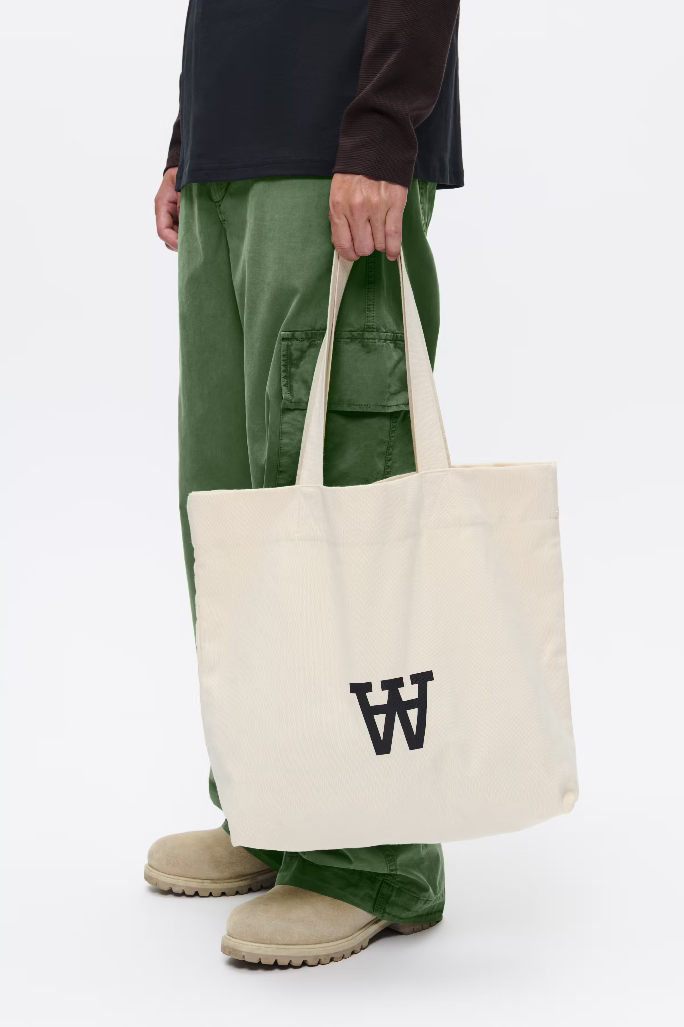 WWConner Bag LOOKBOOK DETAIL 30251819-304338