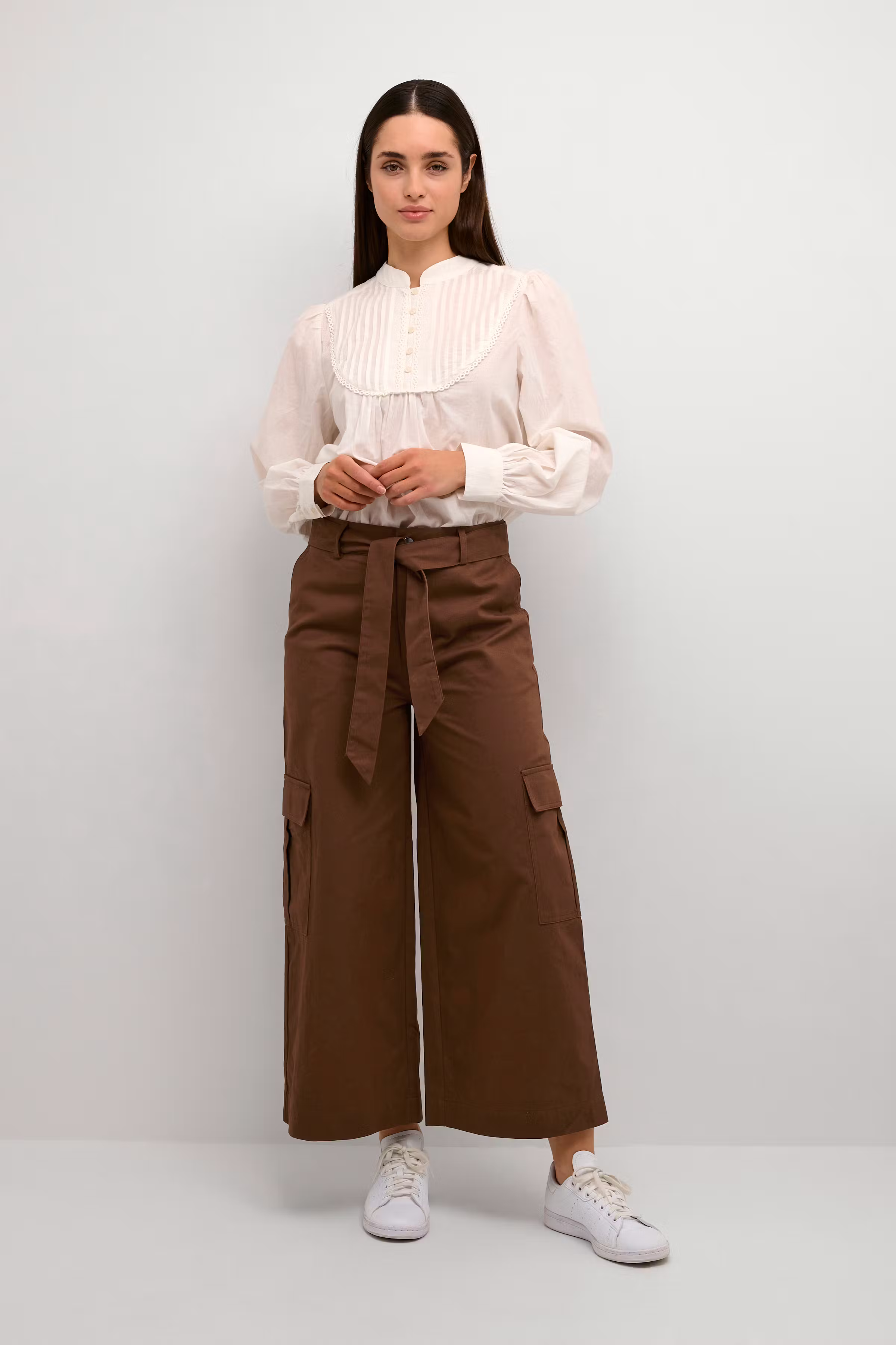 KAcarmen Byxor LOOKBOOK FRONT 10507581-181232