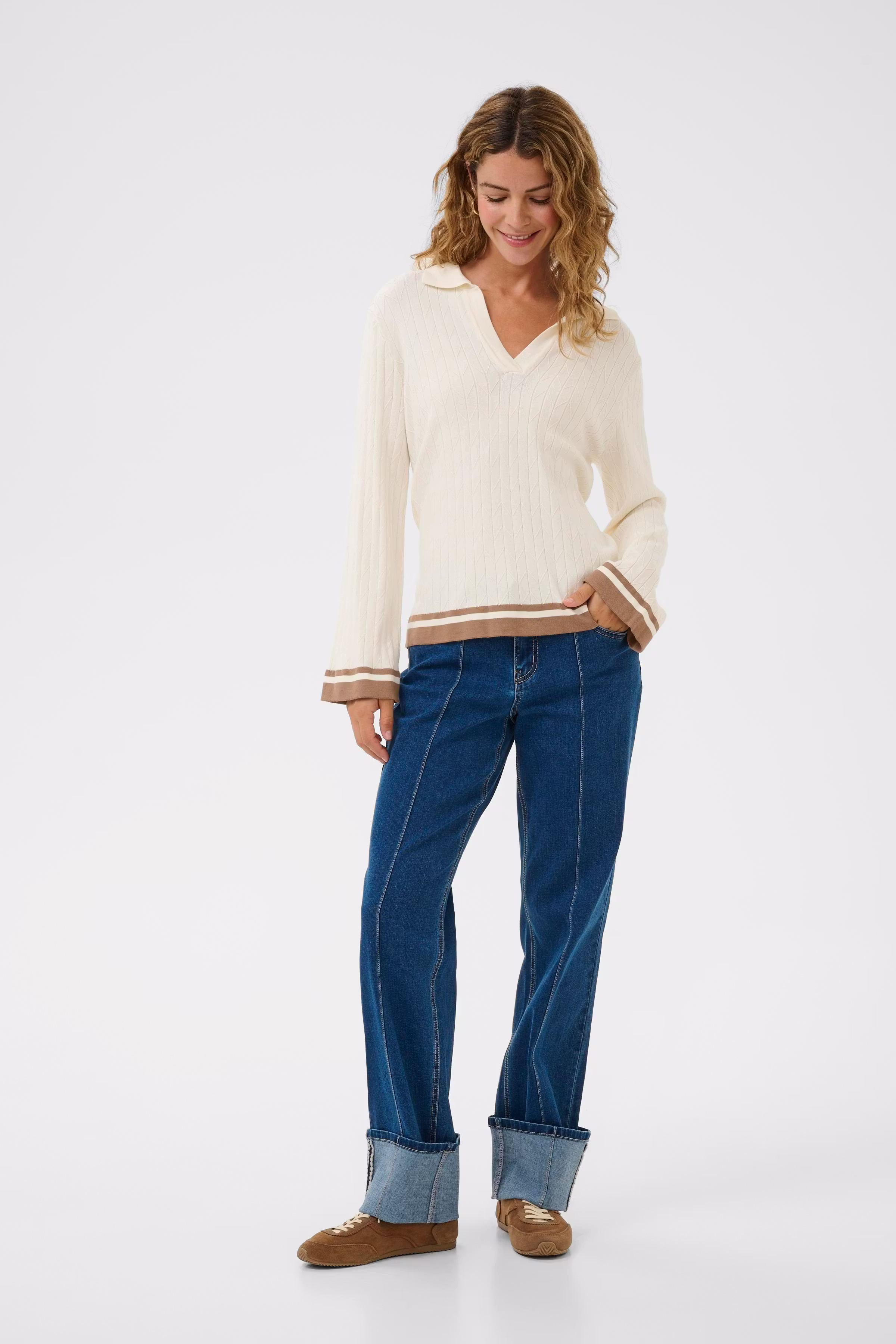 CRVillea Pullover LOOKBOOK FRONT 10614623-110701