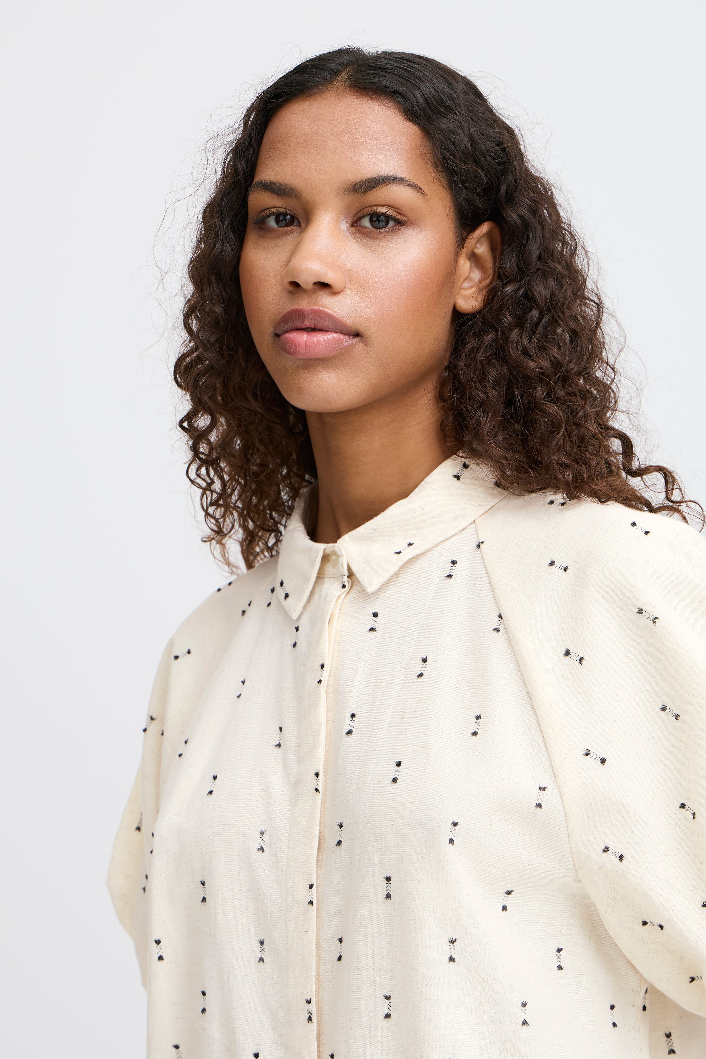 IHHIMALO Kurzarmhemd LOOKBOOK DETAIL 20122353-1304011