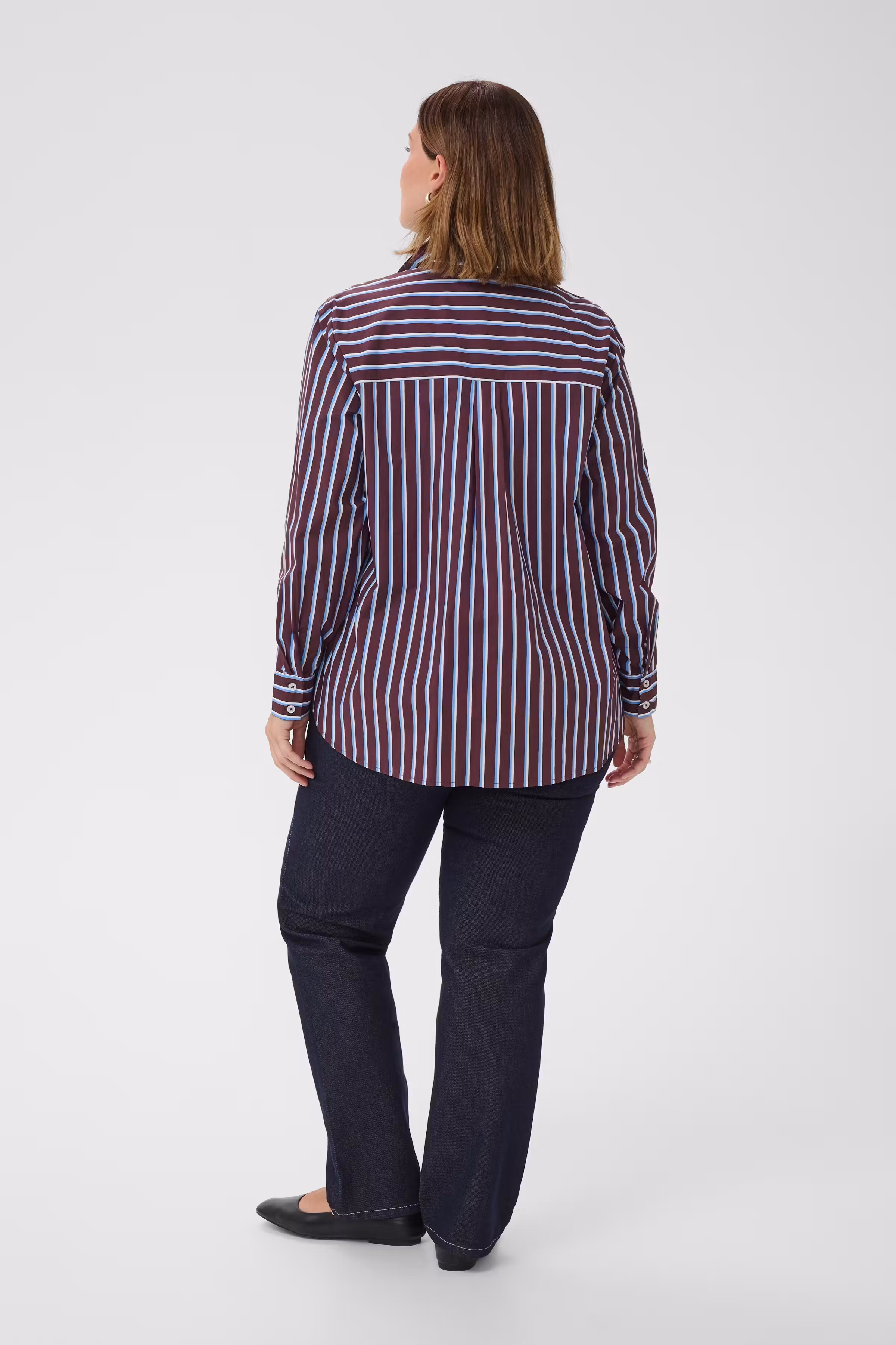 KCsavina Shirt LOOKBOOK BACK 10584400-109921