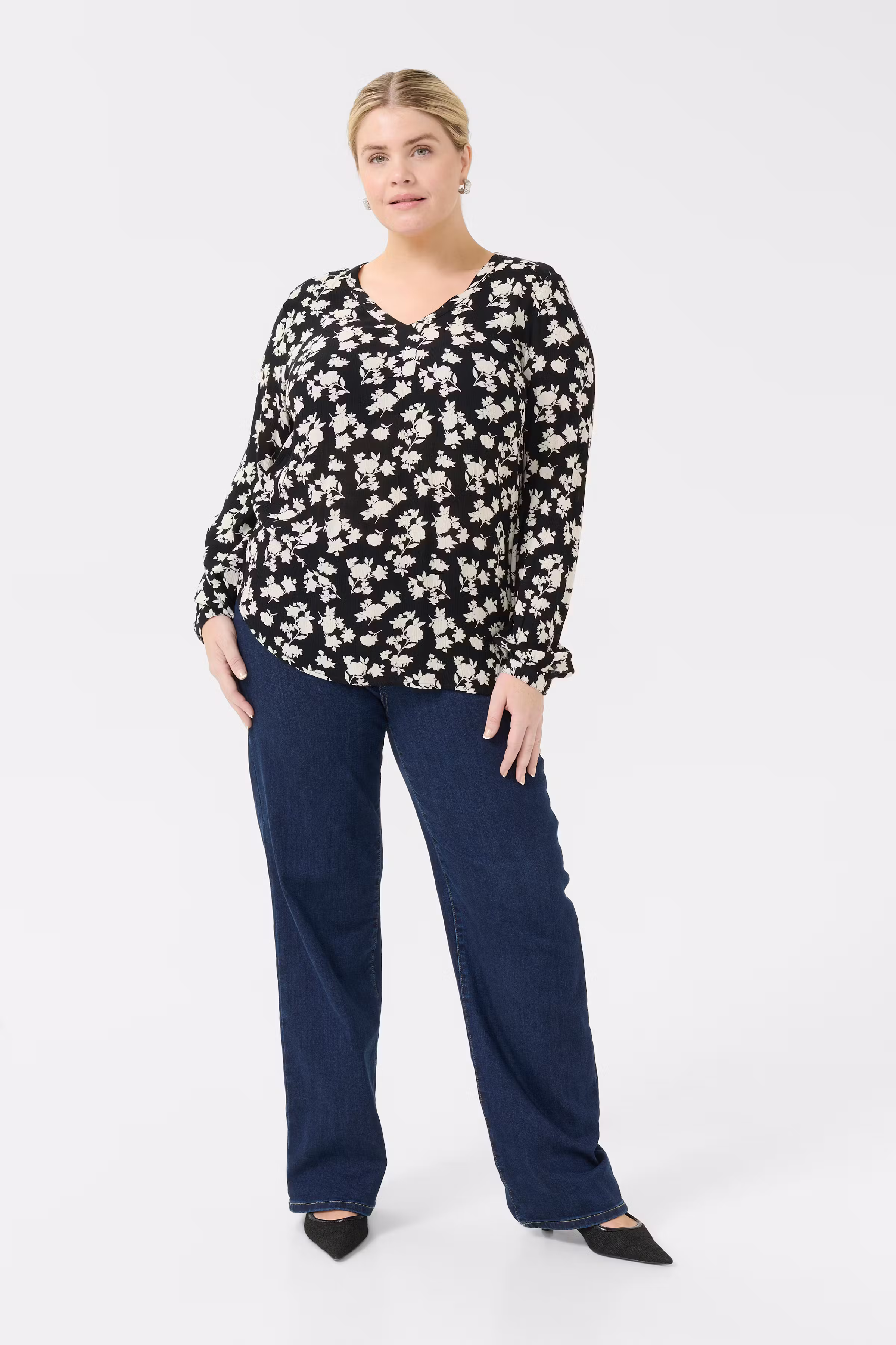 KCami Bluse LOOKBOOK FRONT 10582024-106992