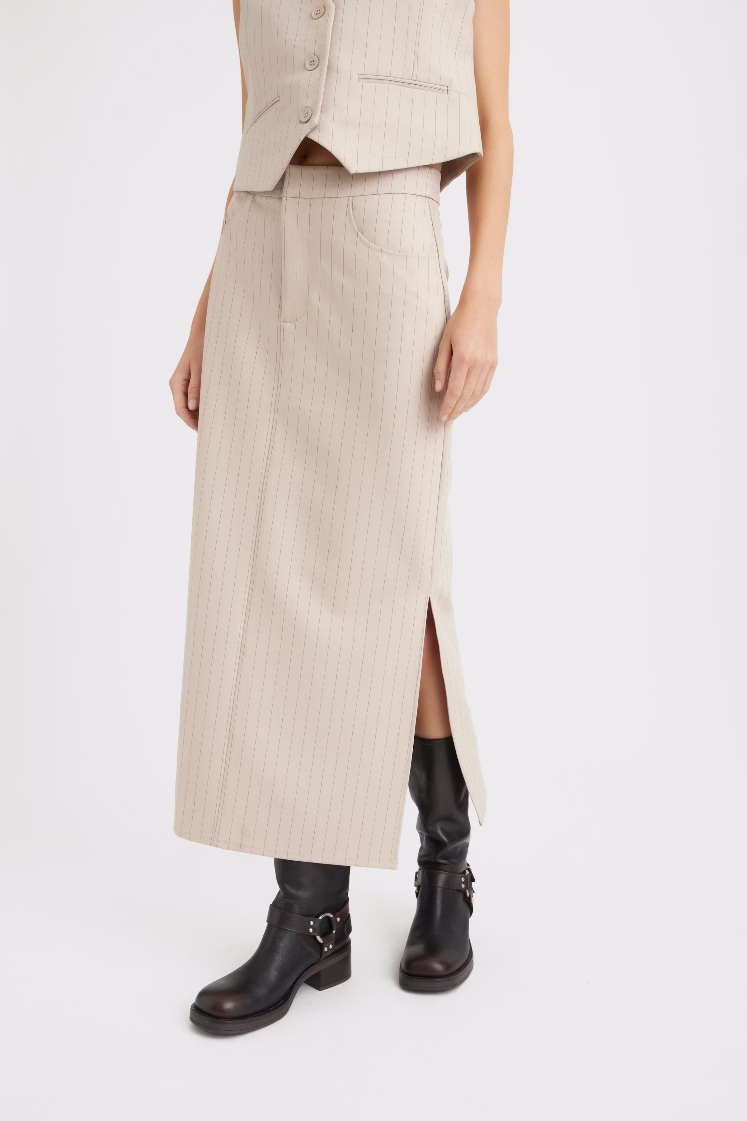 JoelleGZ Skirt LOOKBOOK FRONT 10909339-105921