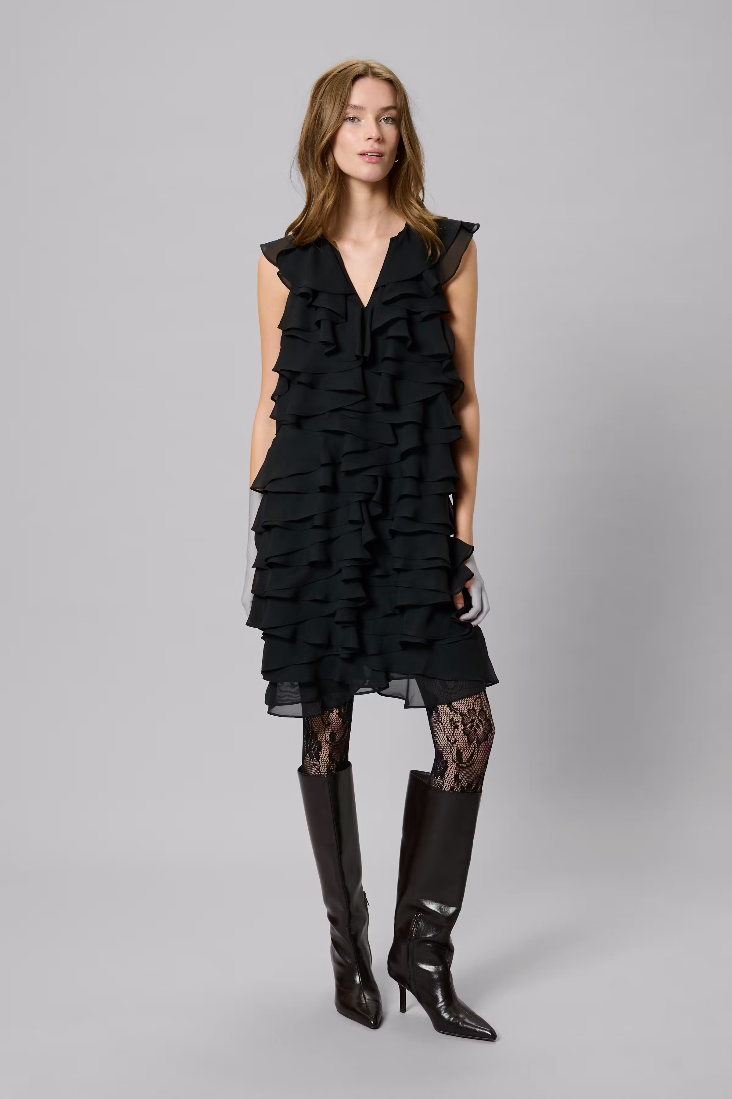 MWEiko Dress LOOKBOOK FRONT 10705402-100031