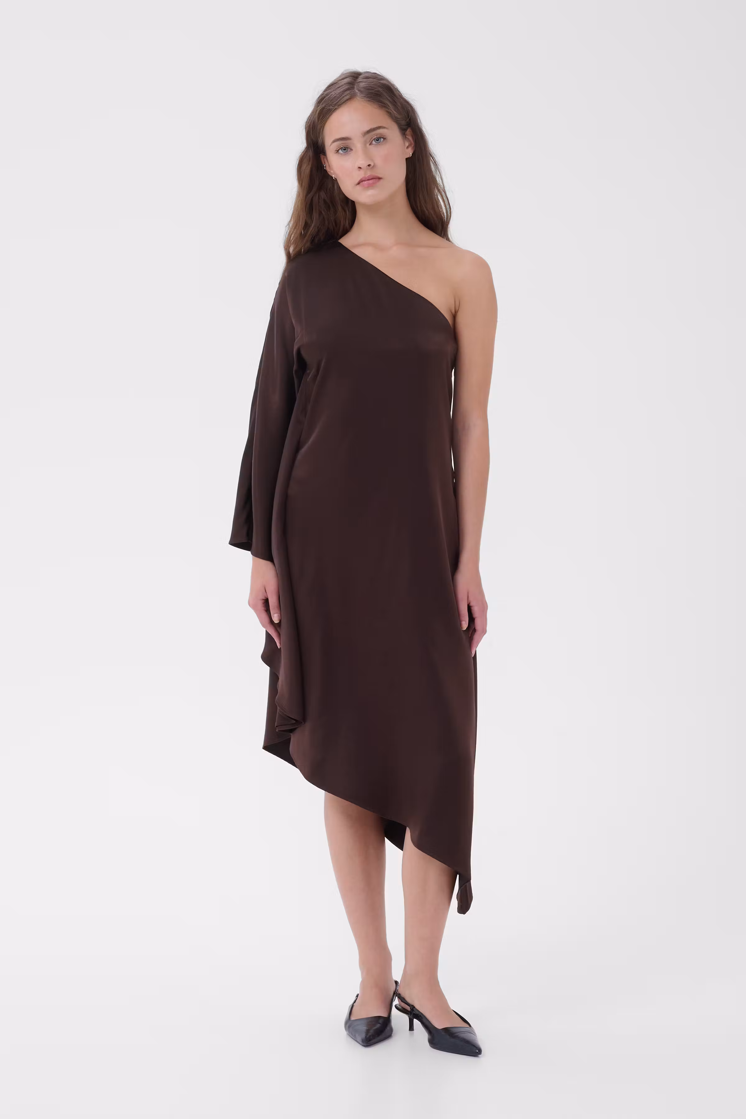 MWEstelle Asymmetrisches Satinkleid LOOKBOOK FRONT 10705787-191110