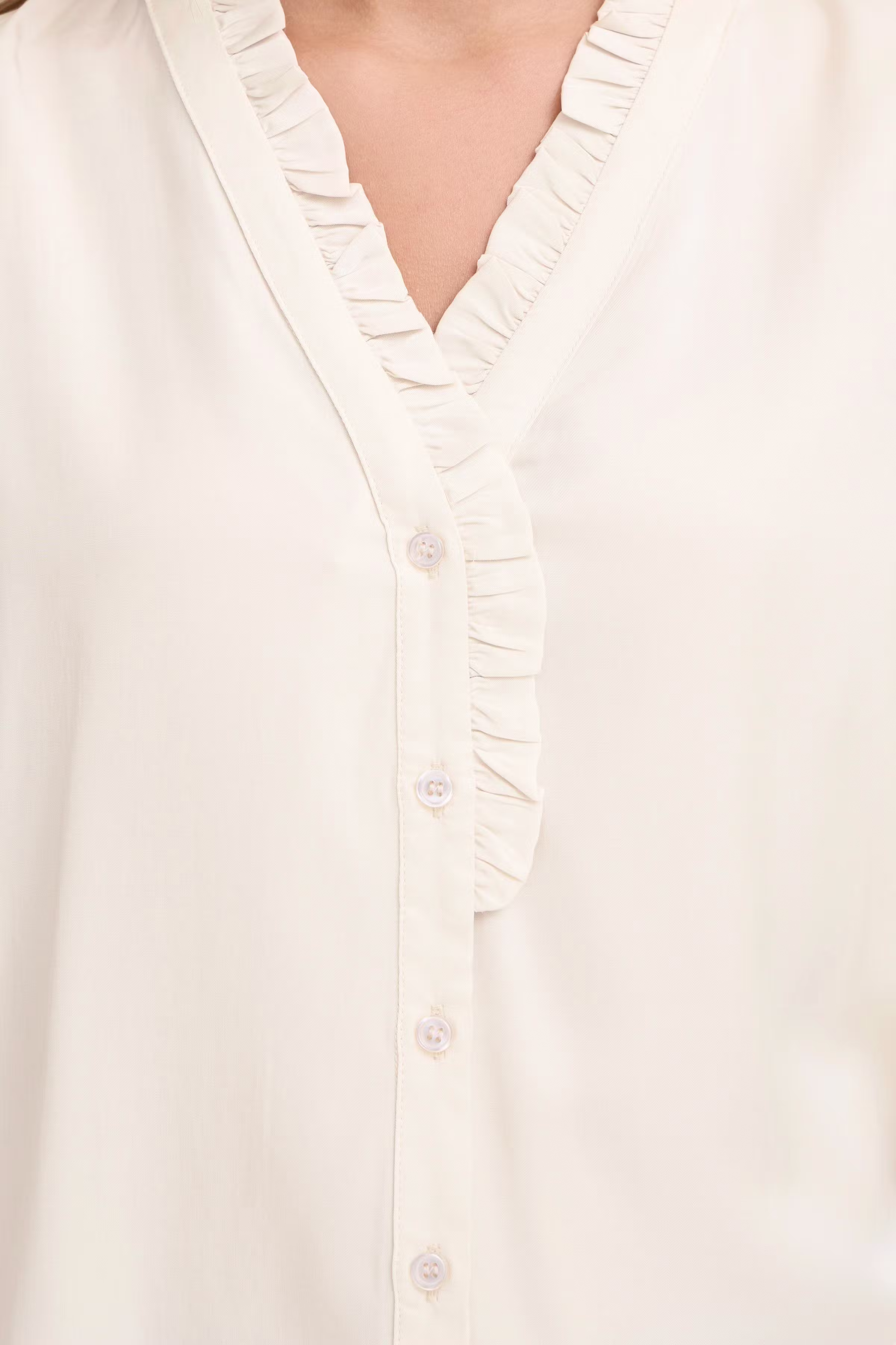 FRDIANA Bluse LOOKBOOK DETAIL 20617524-110701