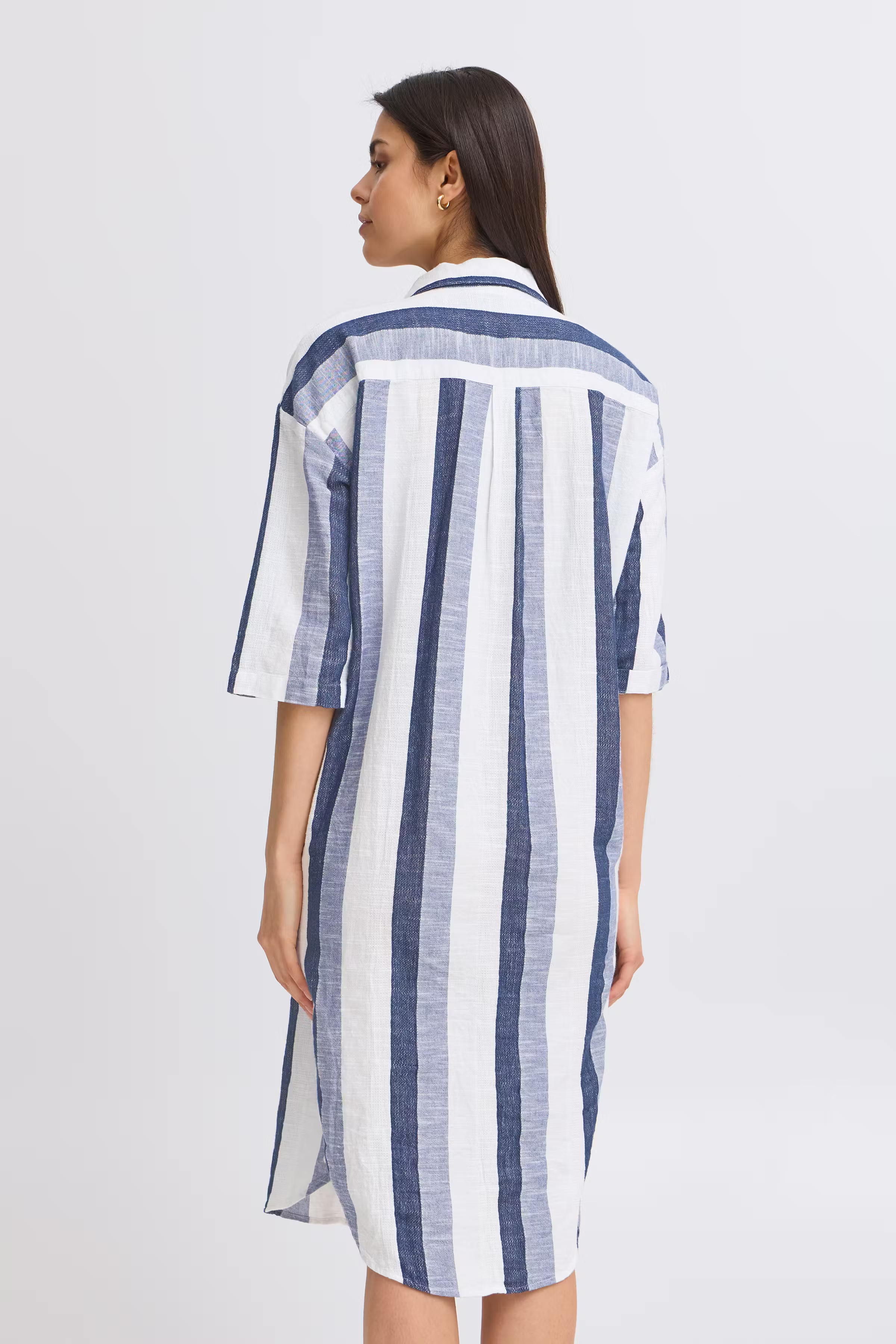 FRCAY Kleid LOOKBOOK BACK 20615668-204688