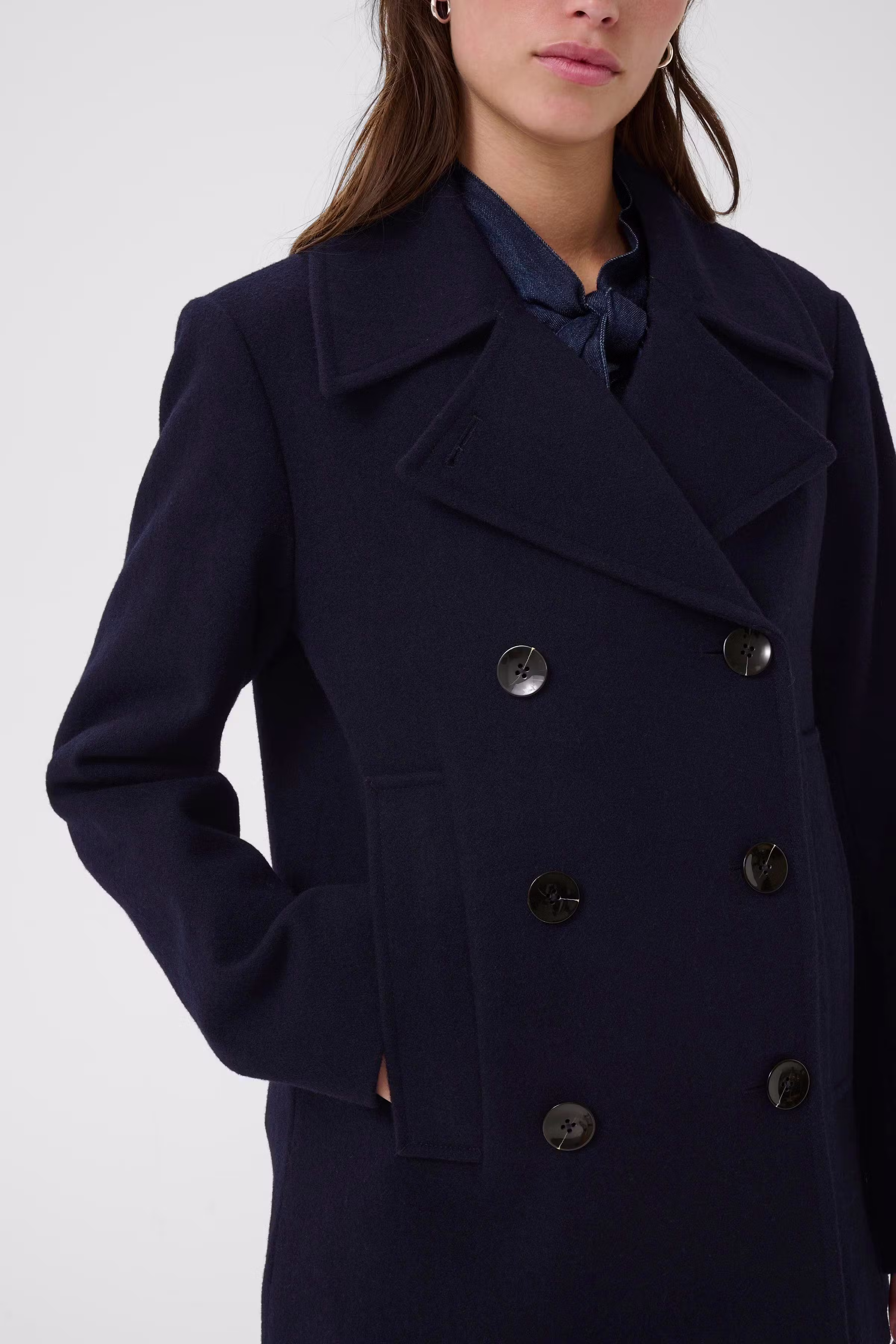 SatinaPW Outerwear LOOKBOOK DETAIL 30309742-194013