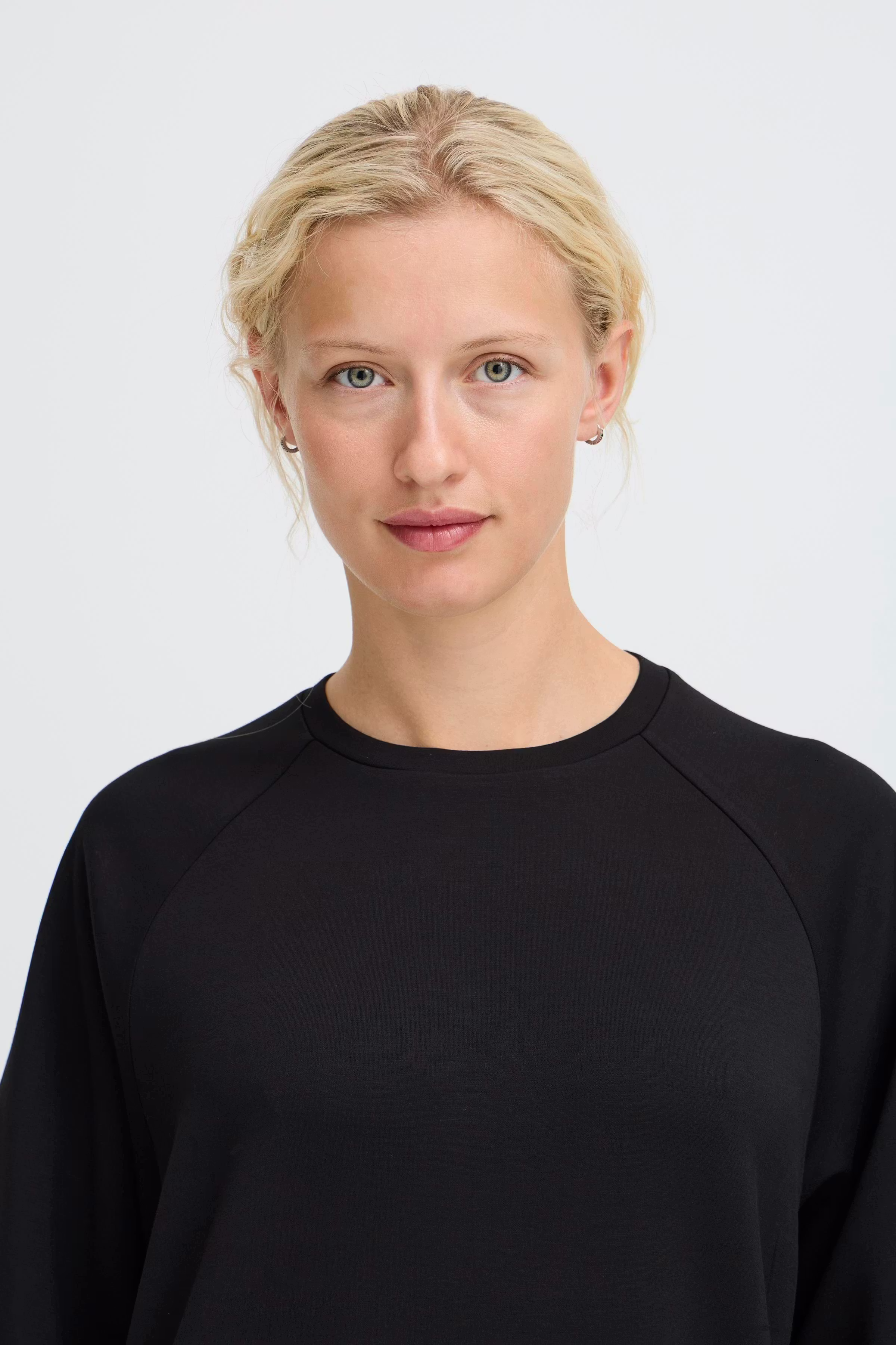 BYPUSTI Klänning LOOKBOOK DETAIL 20818050-194008