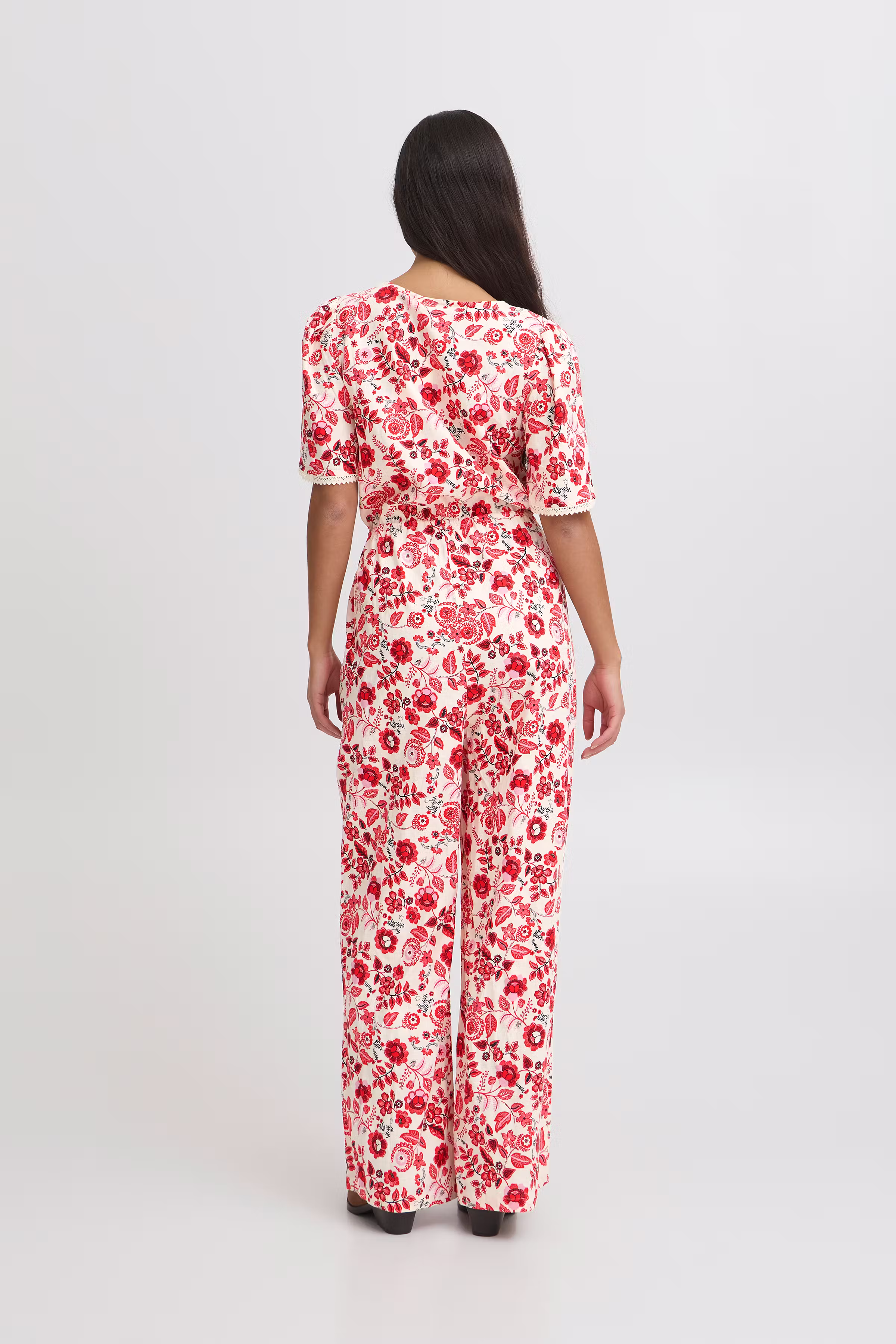 IRANNA Jumpsuit LOOKBOOK BACK 20122620-130905