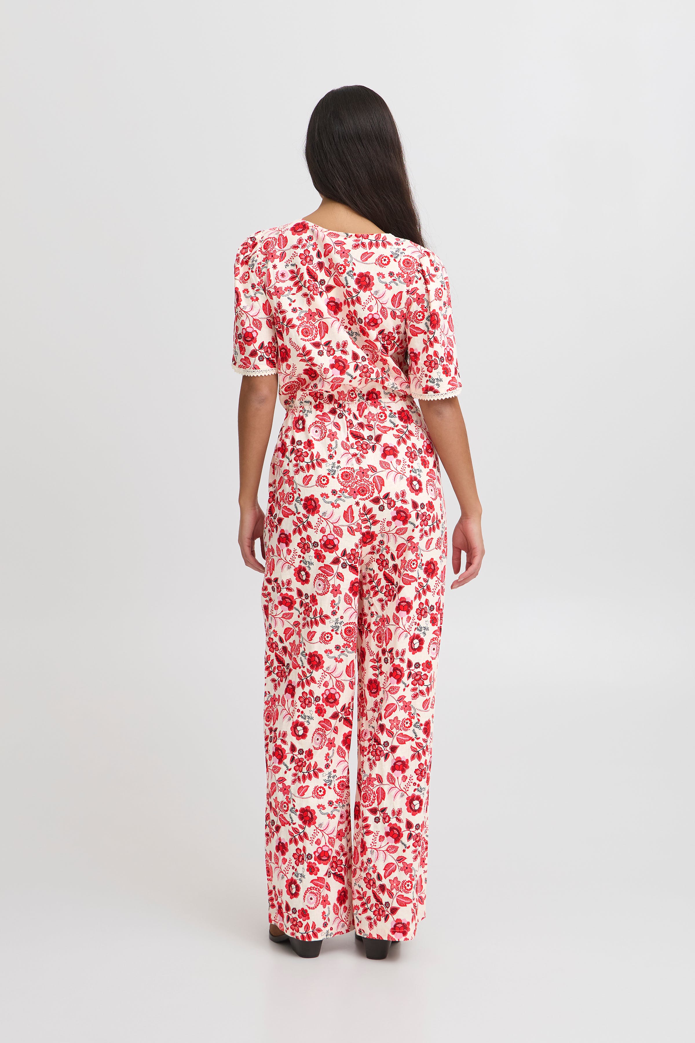 IRANNA Jumpsuit LOOKBOOK BACK 20122620-130905