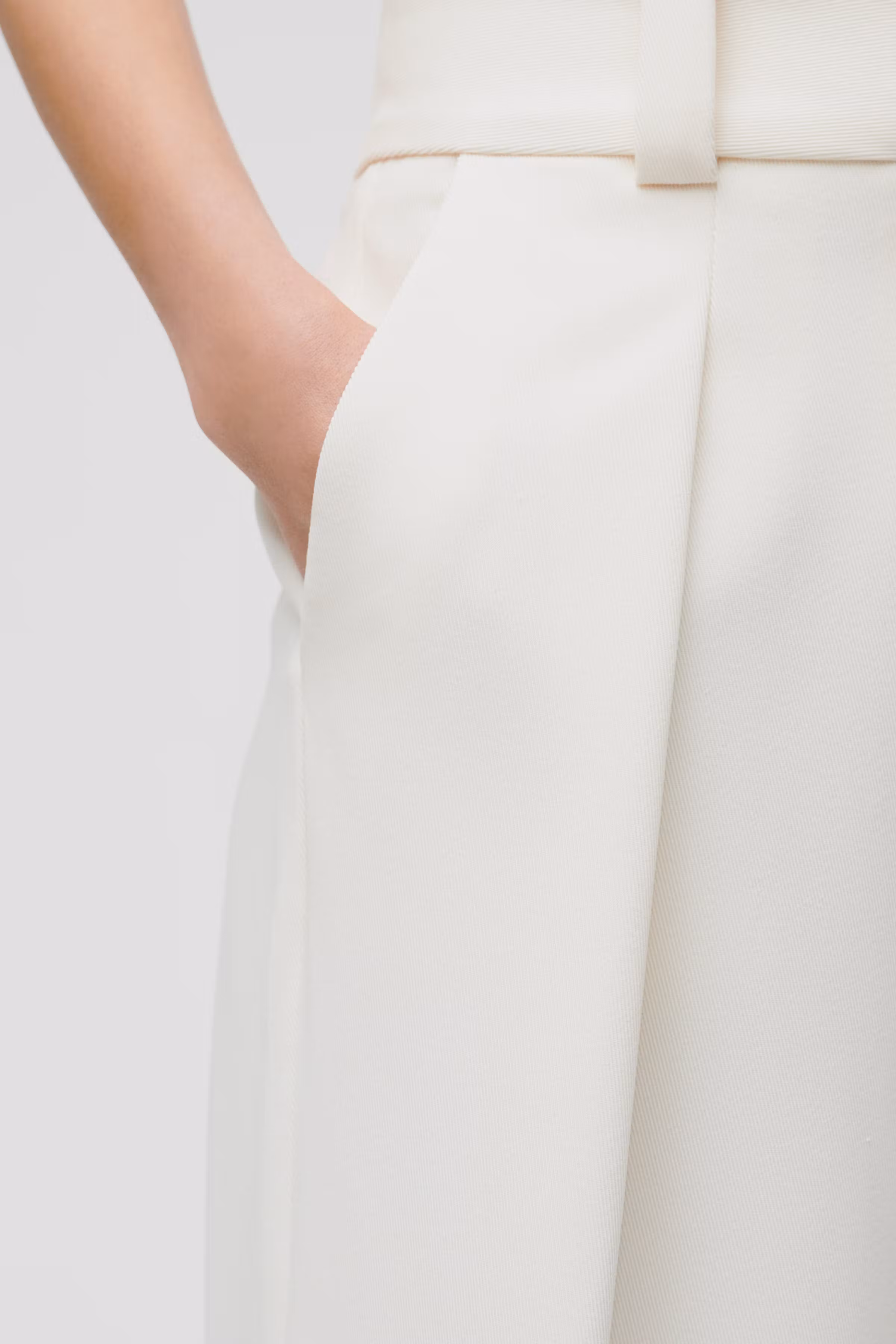 IOPEONY Trousers LOOKBOOK DETAIL 30600550-WH011