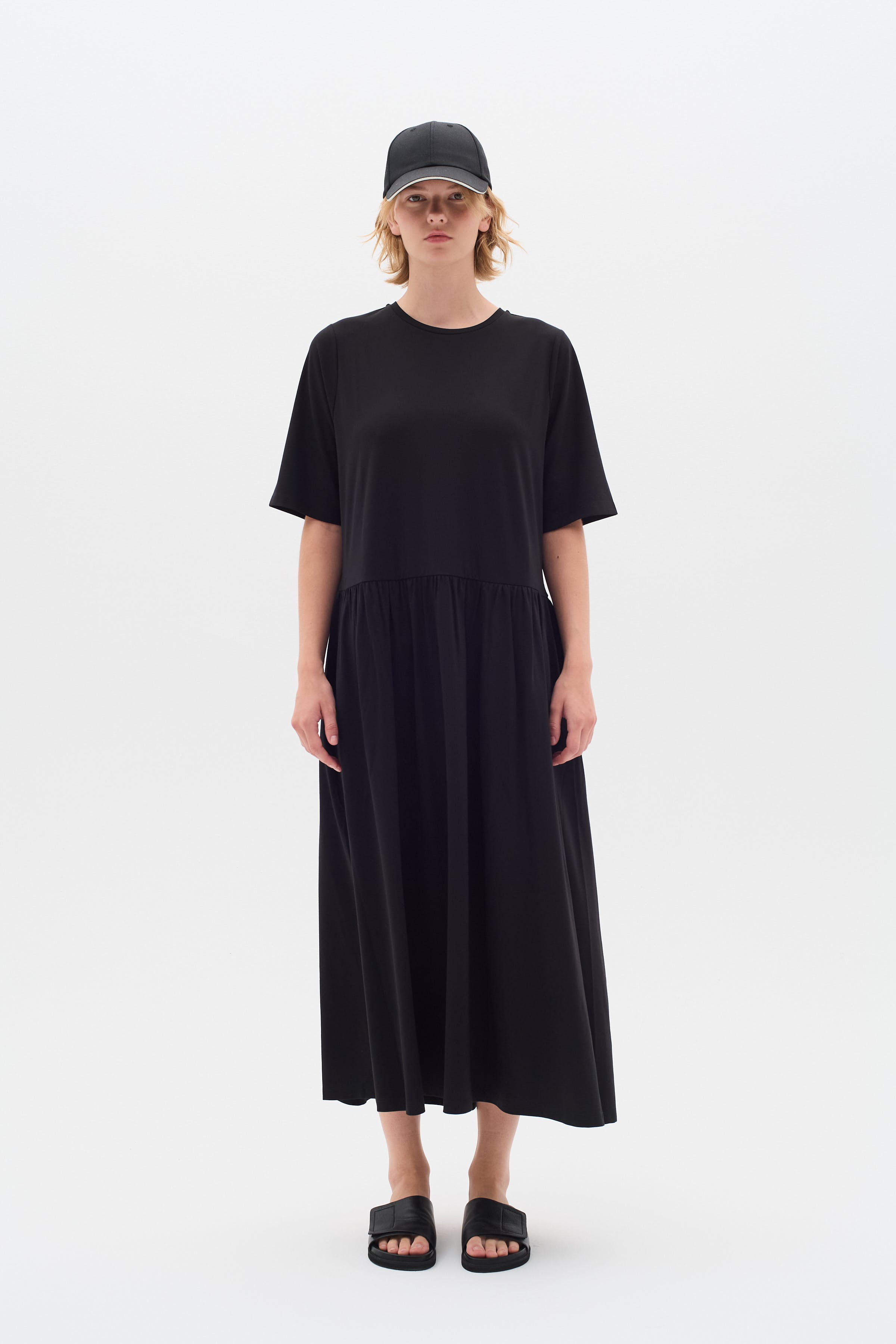 HivieraIW Jurk LOOKBOOK FRONT 30110390-194008