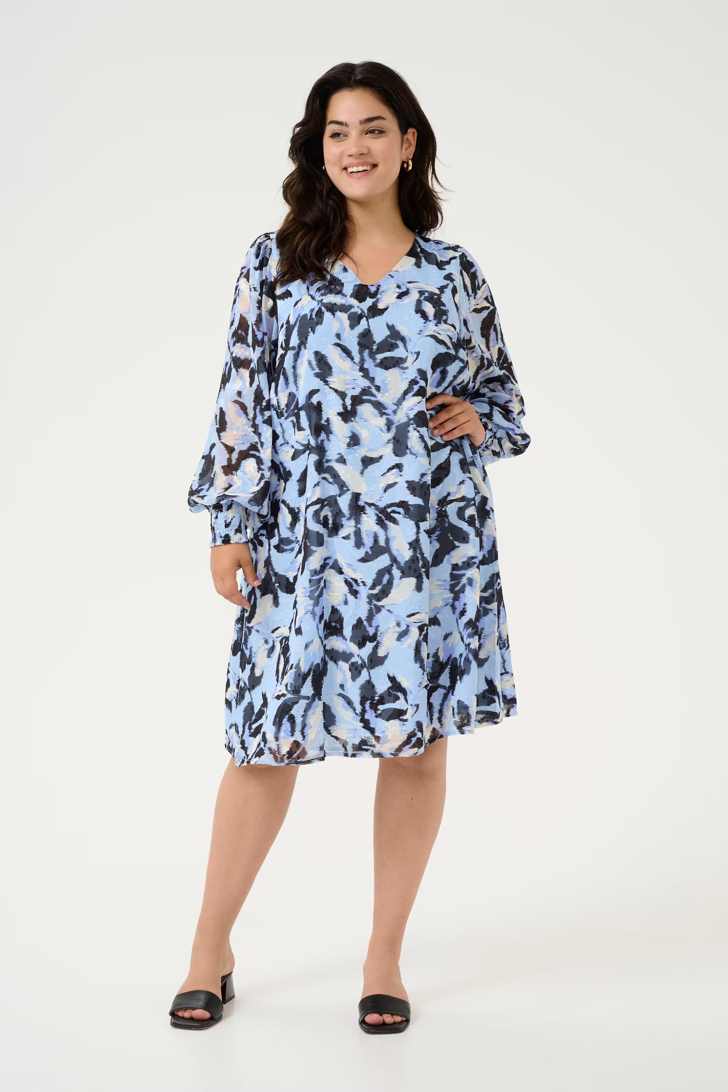 KCelona Kleid LOOKBOOK FRONT 10583061-107289