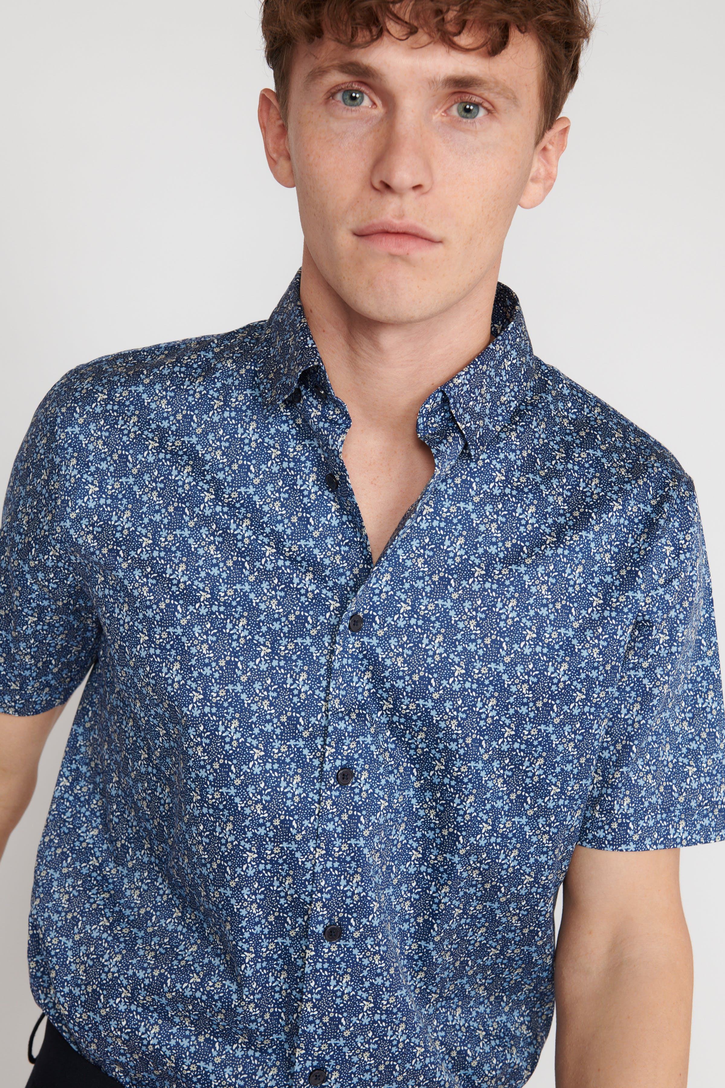 MAtrostol Shirt LOOKBOOK FRONT 30207363-194011