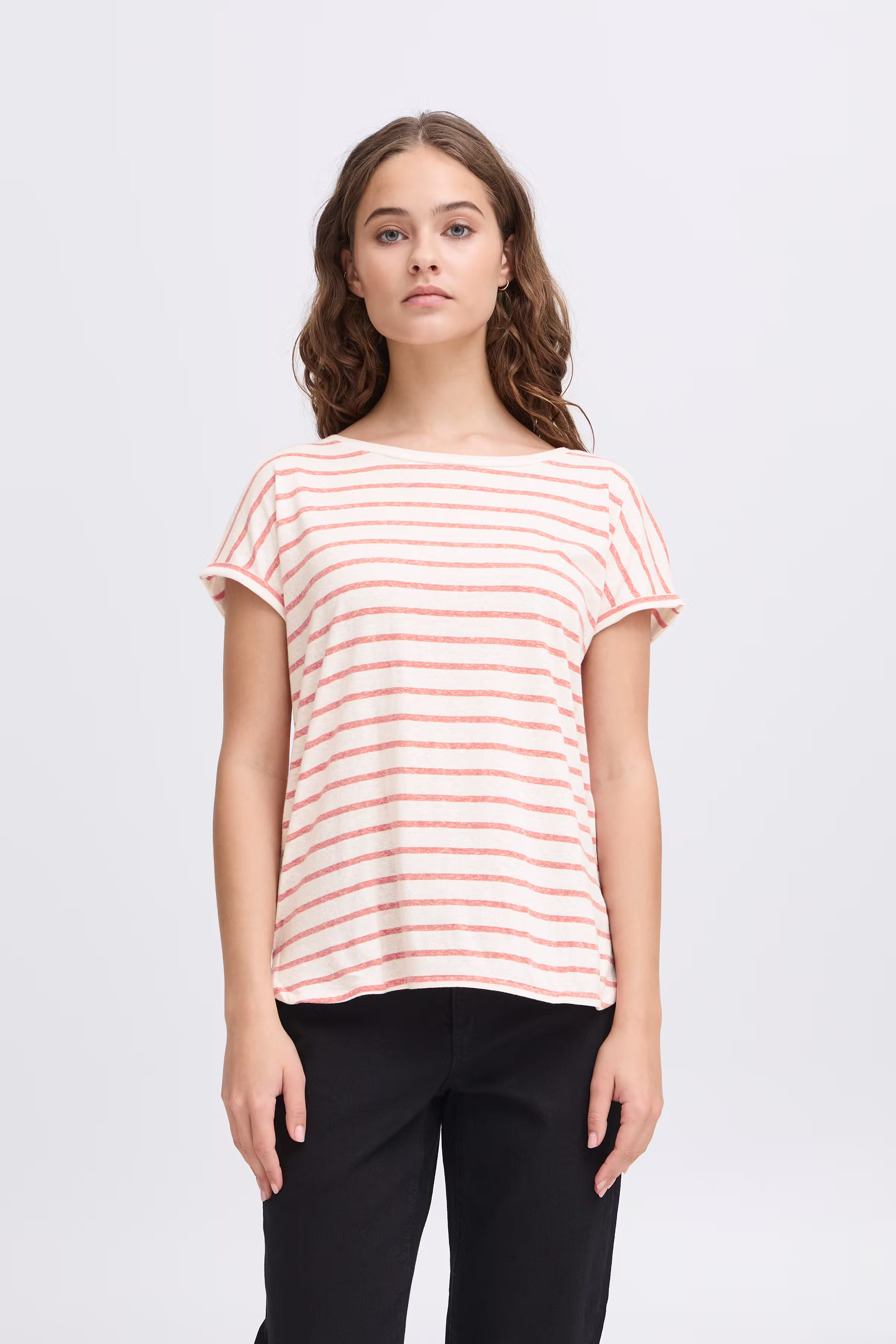 IHYULIETTA T-shirt LOOKBOOK FRONT 20122855-204408