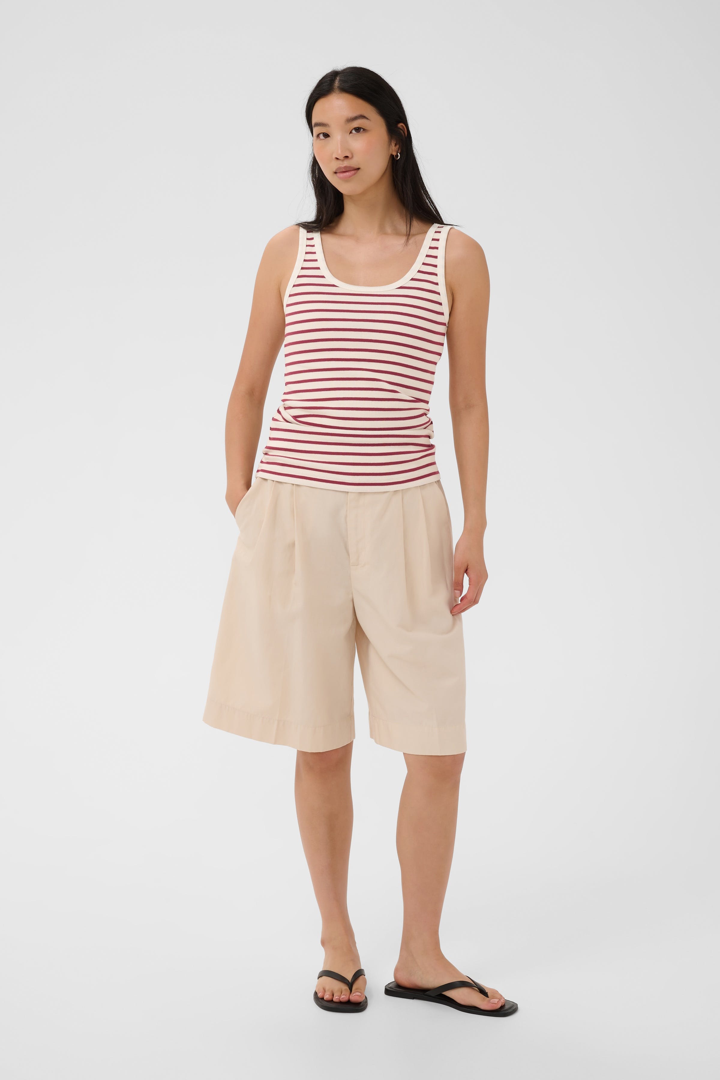 RoselynPW Top LOOKBOOK FRONT 30310590-304934