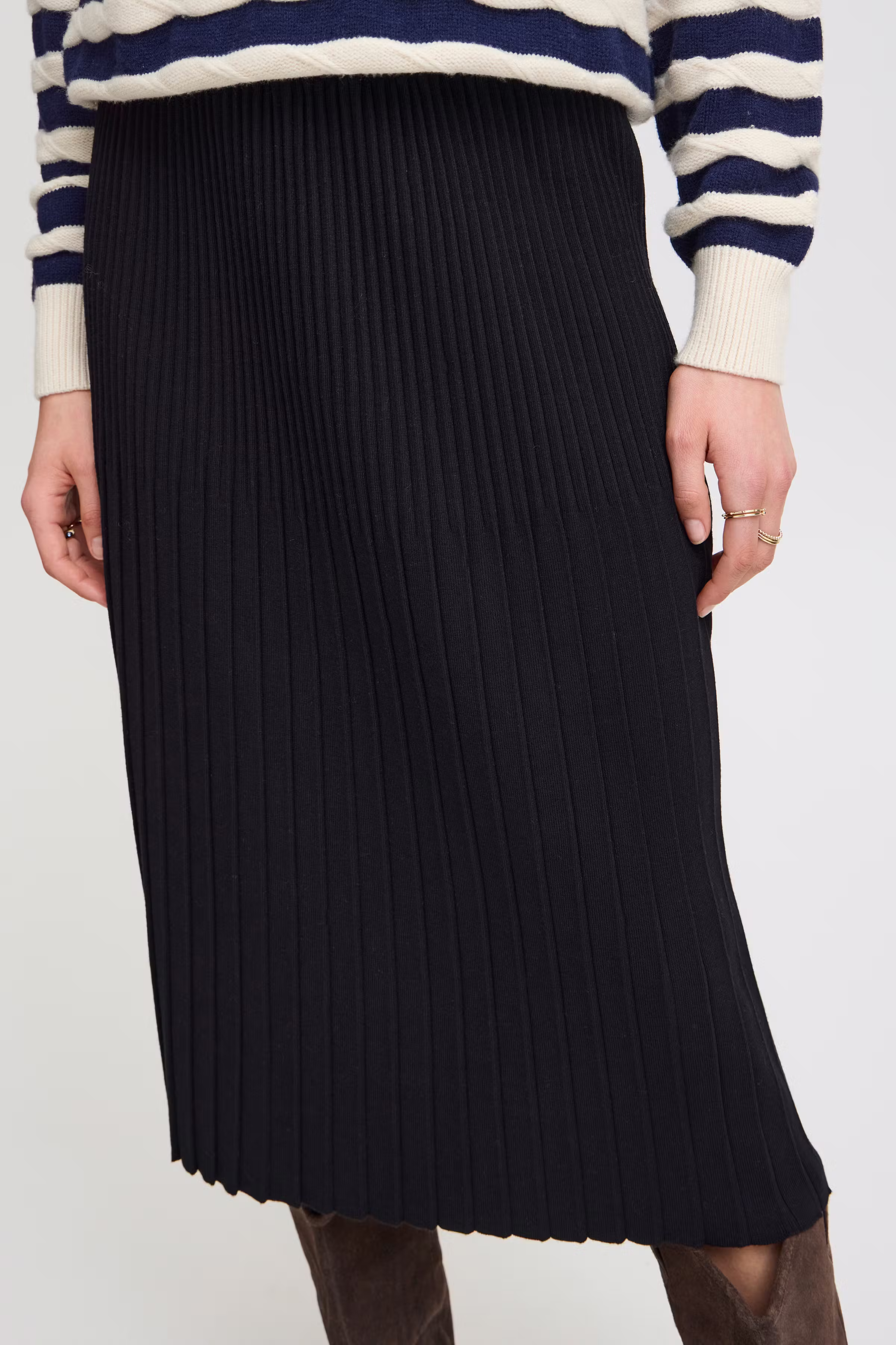 IRMASIA Nederdel LOOKBOOK DETAIL 20121169-194008