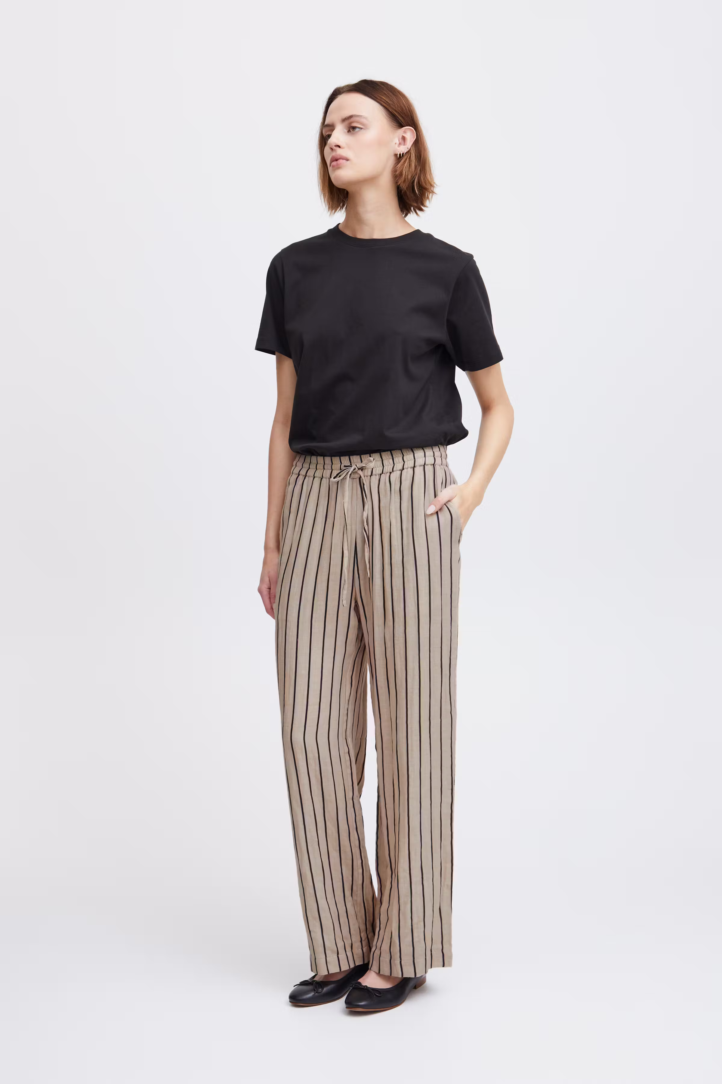 IAFOXA Bukser LOOKBOOK FRONT 20121645-202985