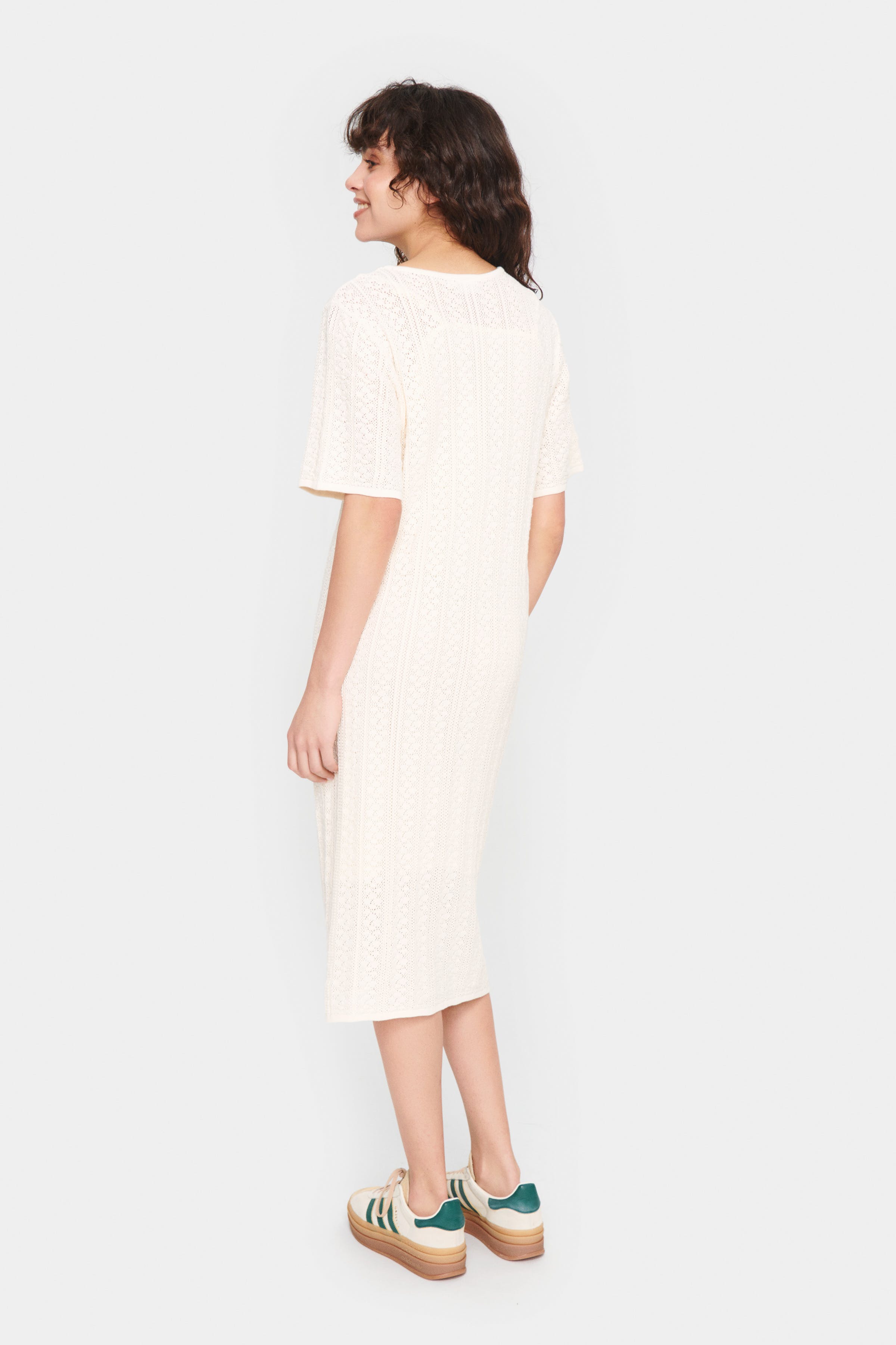 DanikaSZ Kleid LOOKBOOK BACK 30513557-110605