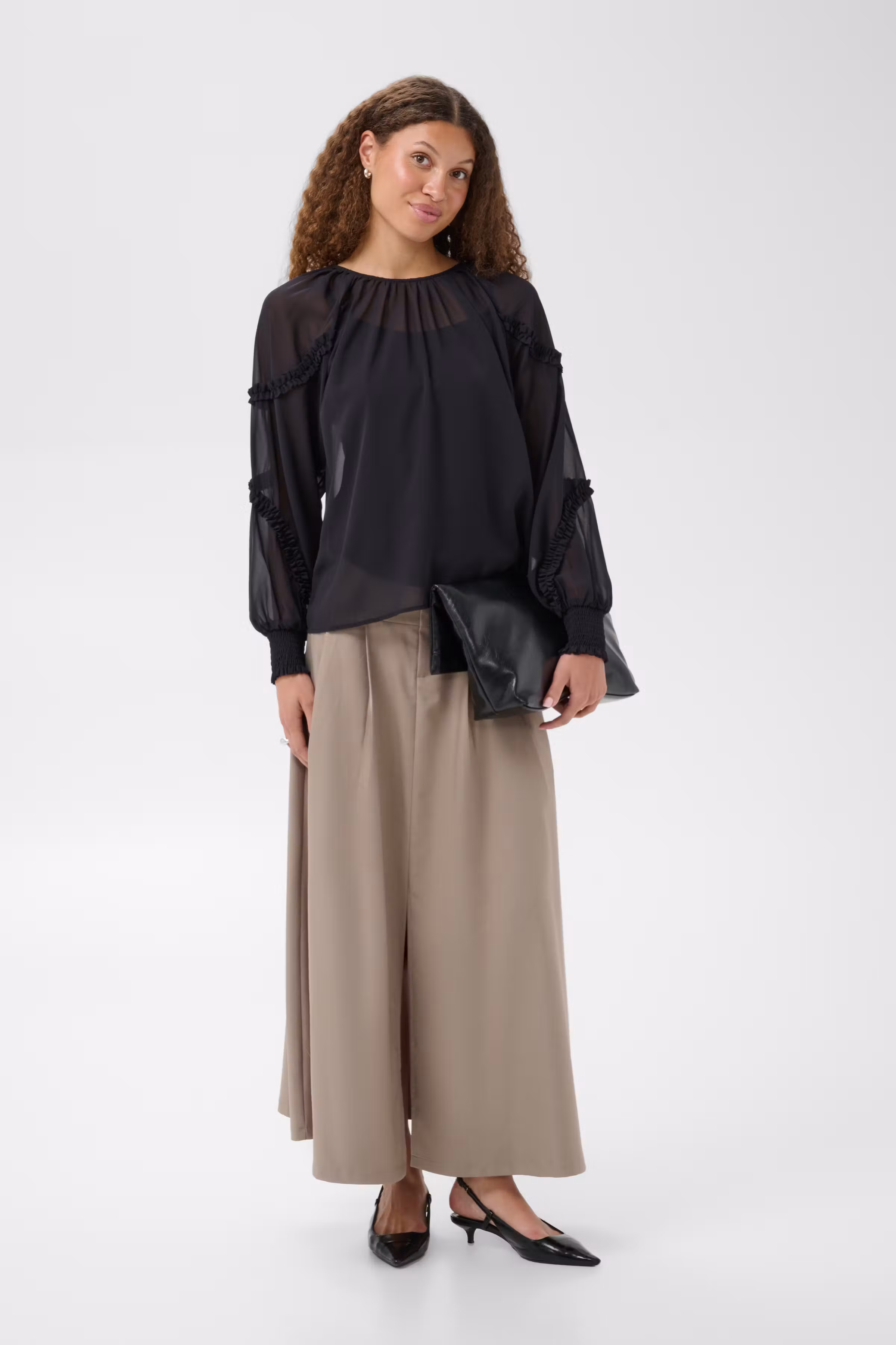KAnoelle Bluse LOOKBOOK FRONT 10512413-100121