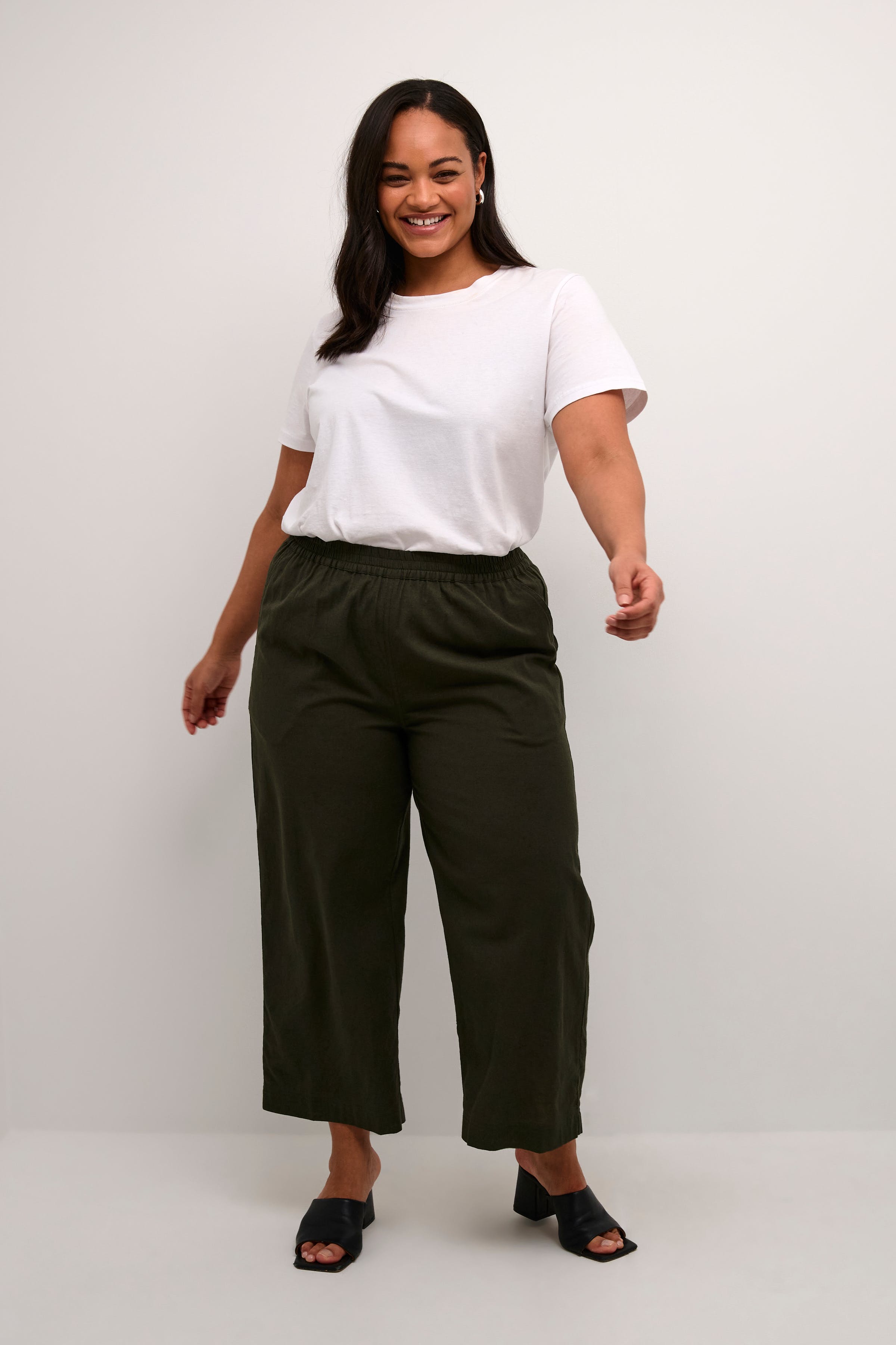 KCvicca Trousers LOOKBOOK FRONT 10582690-190414