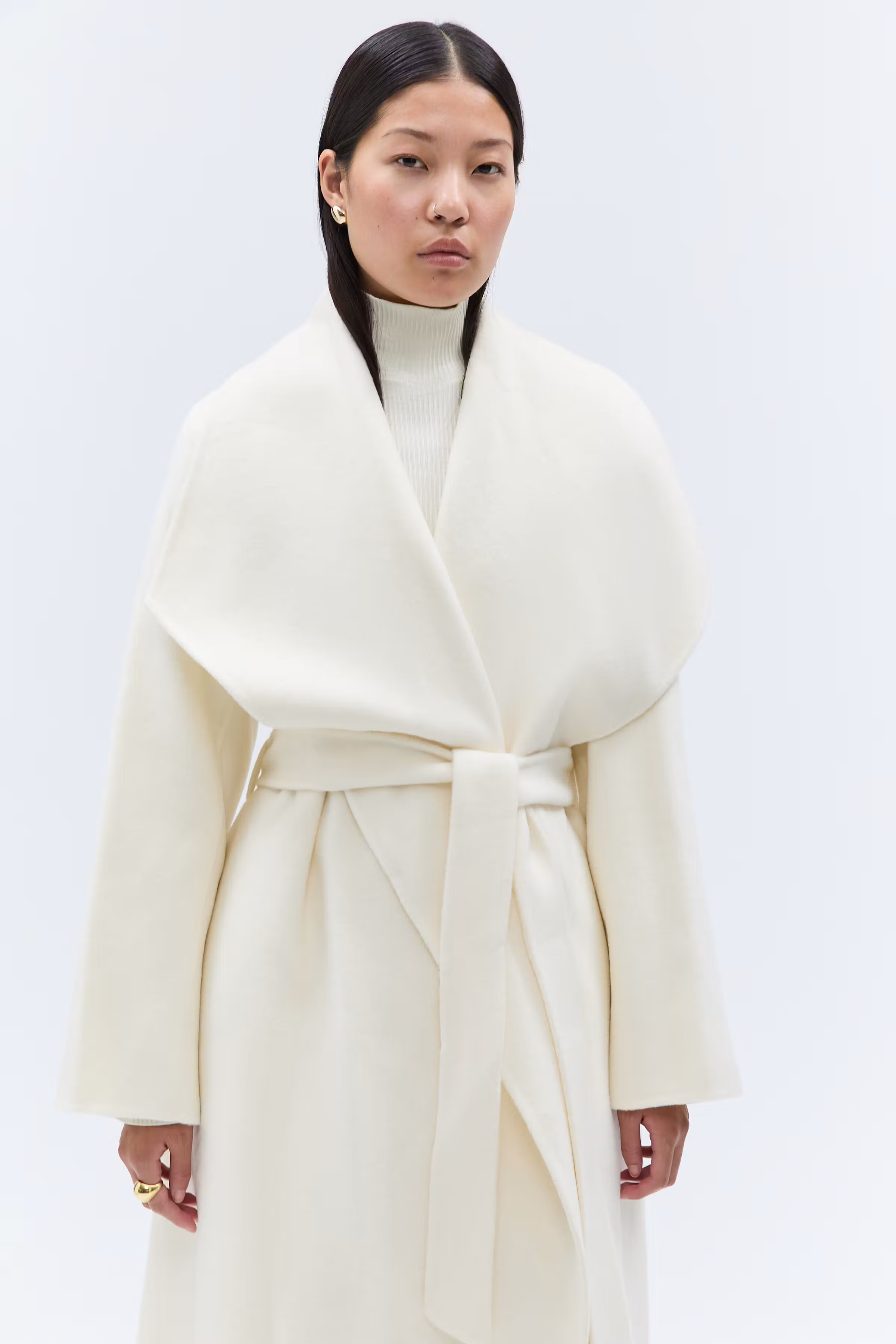 IOCarrieRoseCoatWhite Coat LOOKBOOK DETAIL 30600813-WH015
