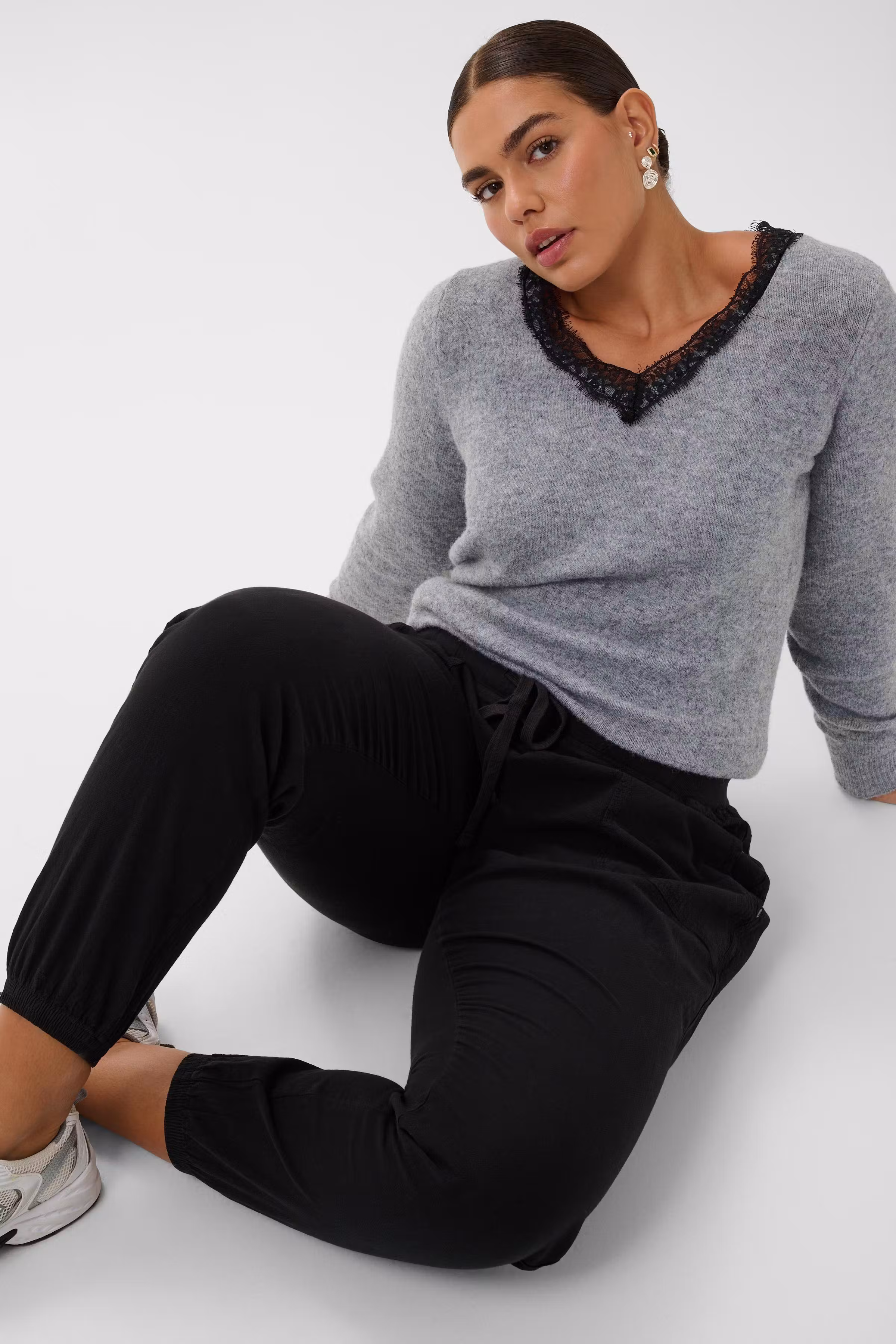 KCnana Trousers LOOKBOOK DETAIL 10581492-100121