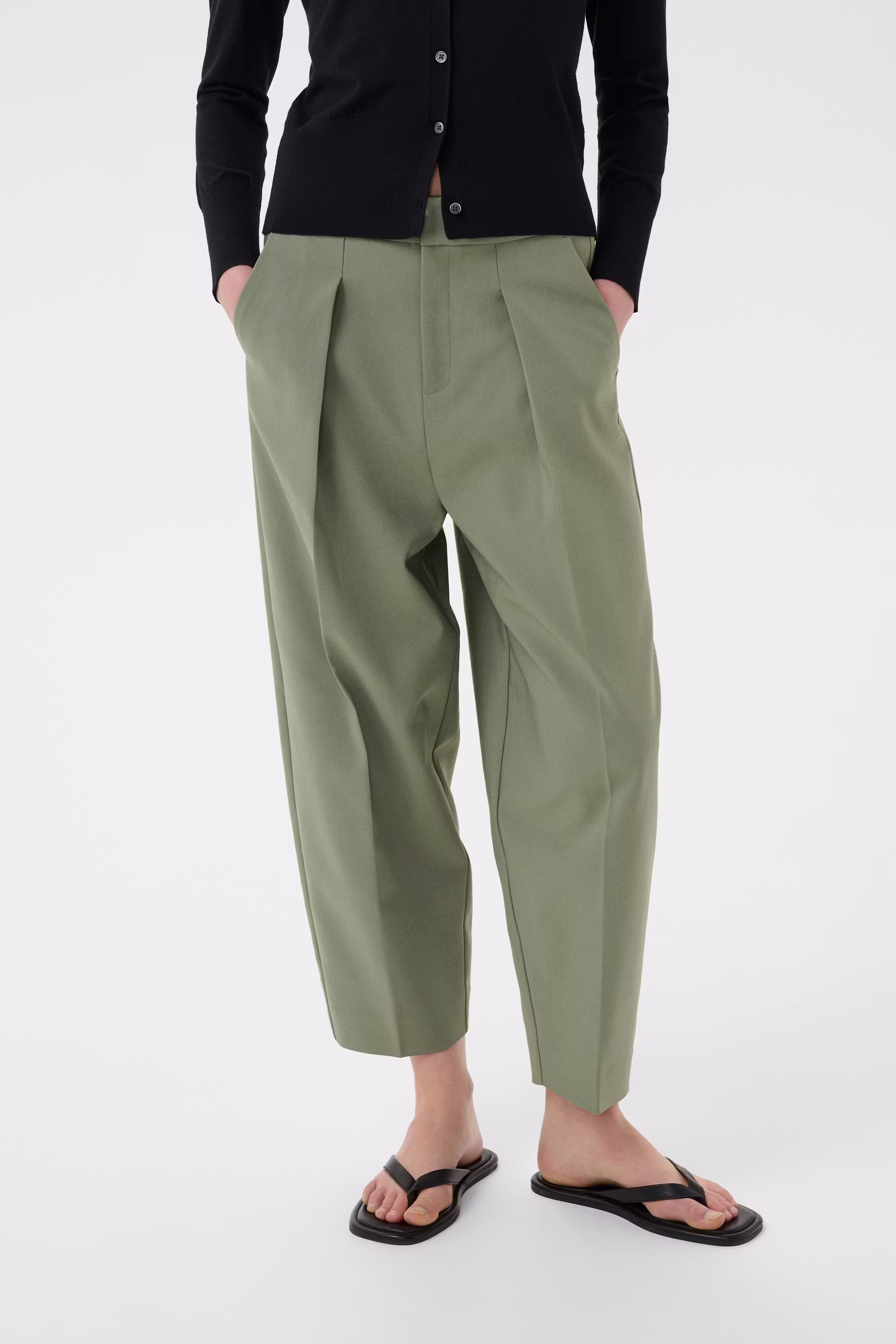 ZellaIW Barrel Trousers LOOKBOOK FRONT 30107207-180514