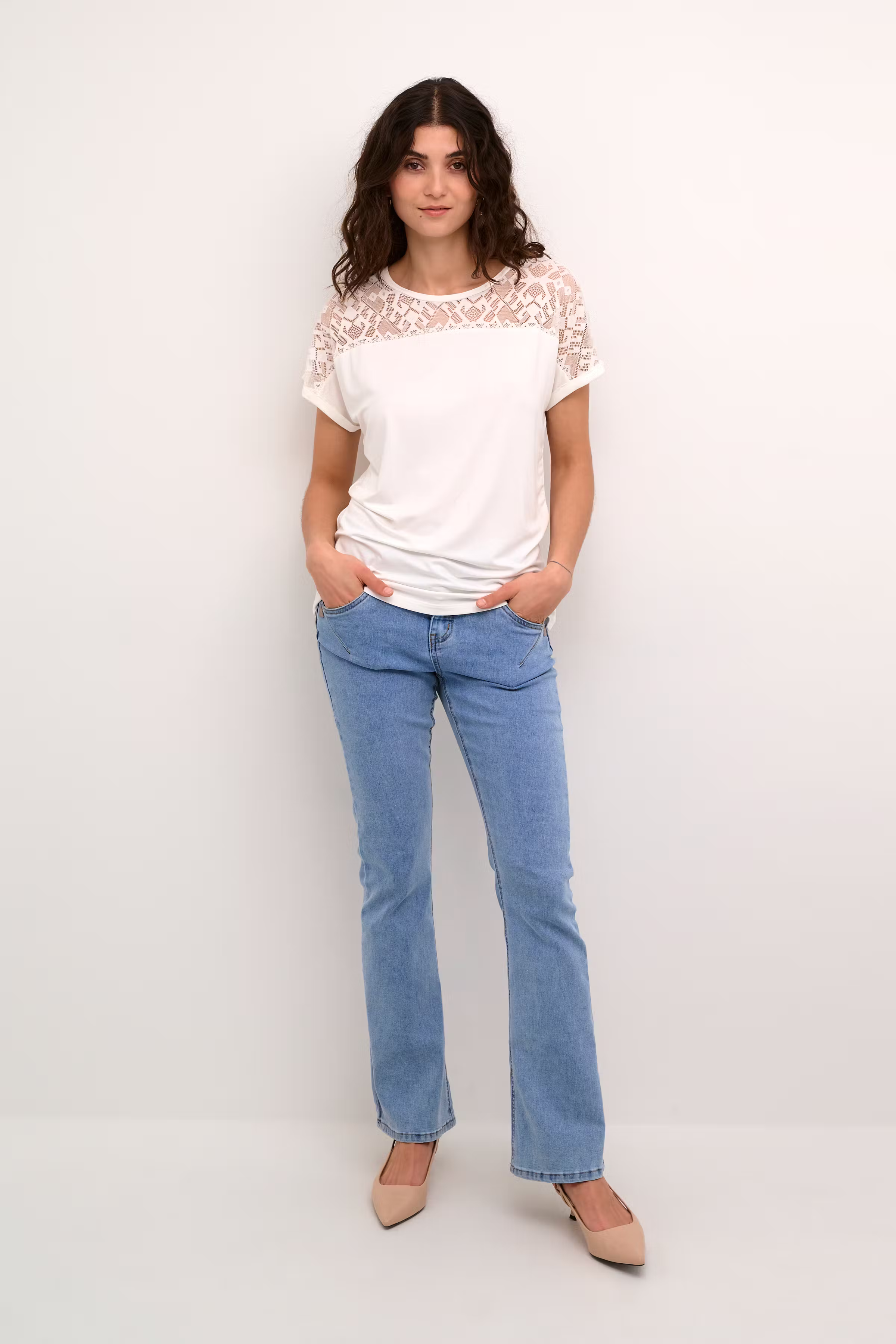 CRTrulla T-shirt LOOKBOOK FRONT 10611093-110602