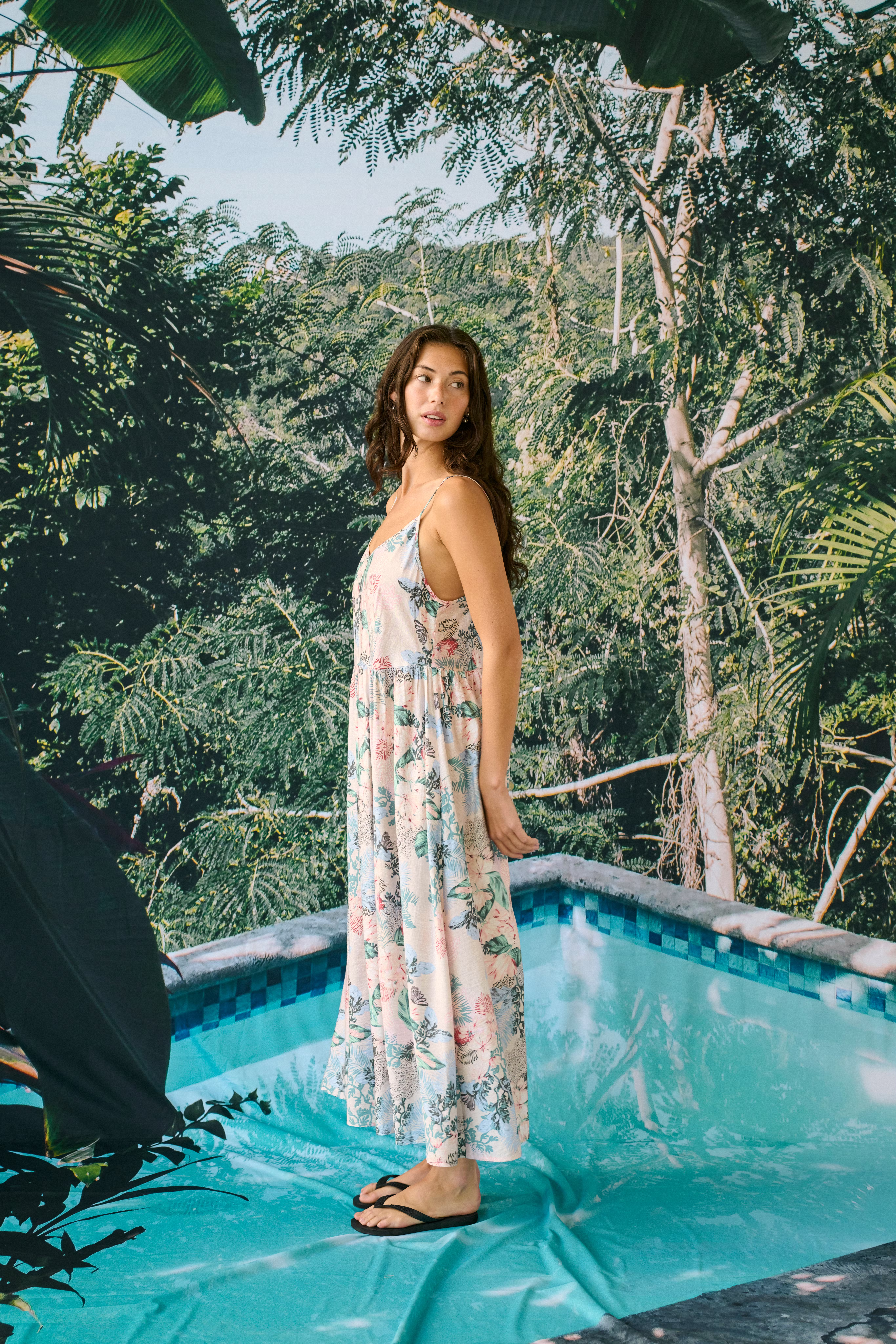 CUlotus Dress LOCATION NONE 50113066-109402