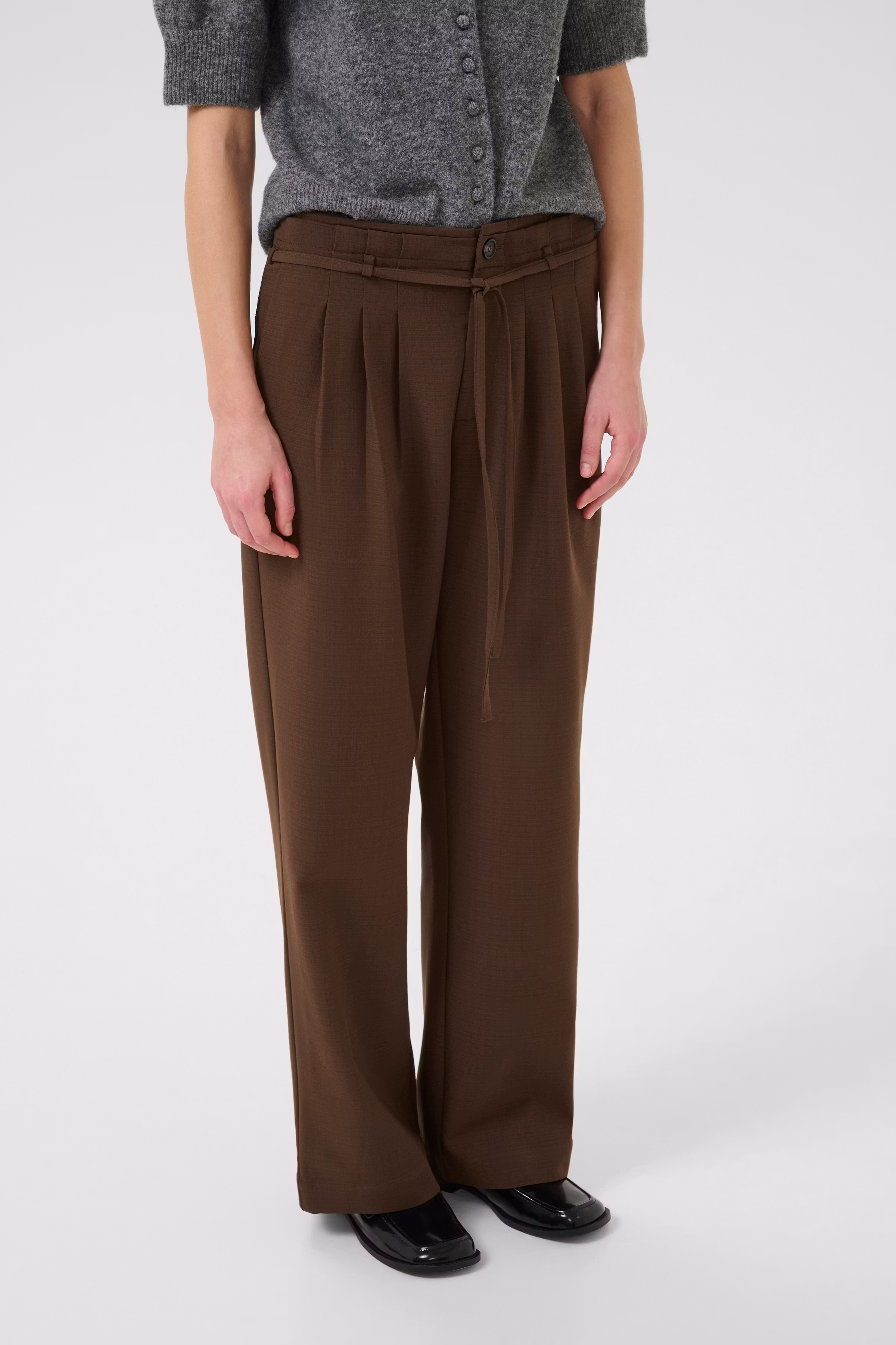 KBRo Trousers LOOKBOOK FRONT 10105154-191015
