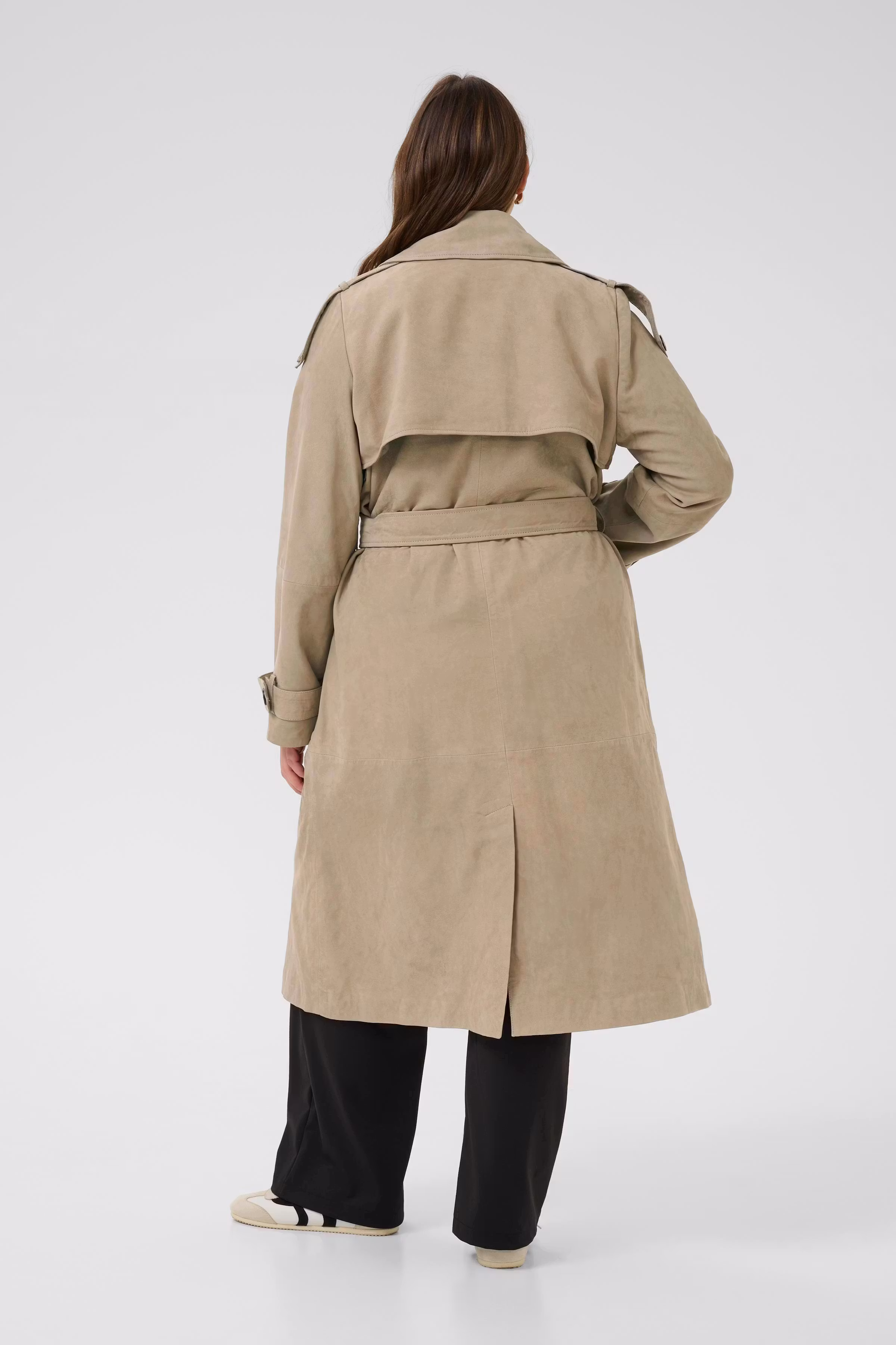 KCmachel Coat LOOKBOOK BACK 10583777-181110