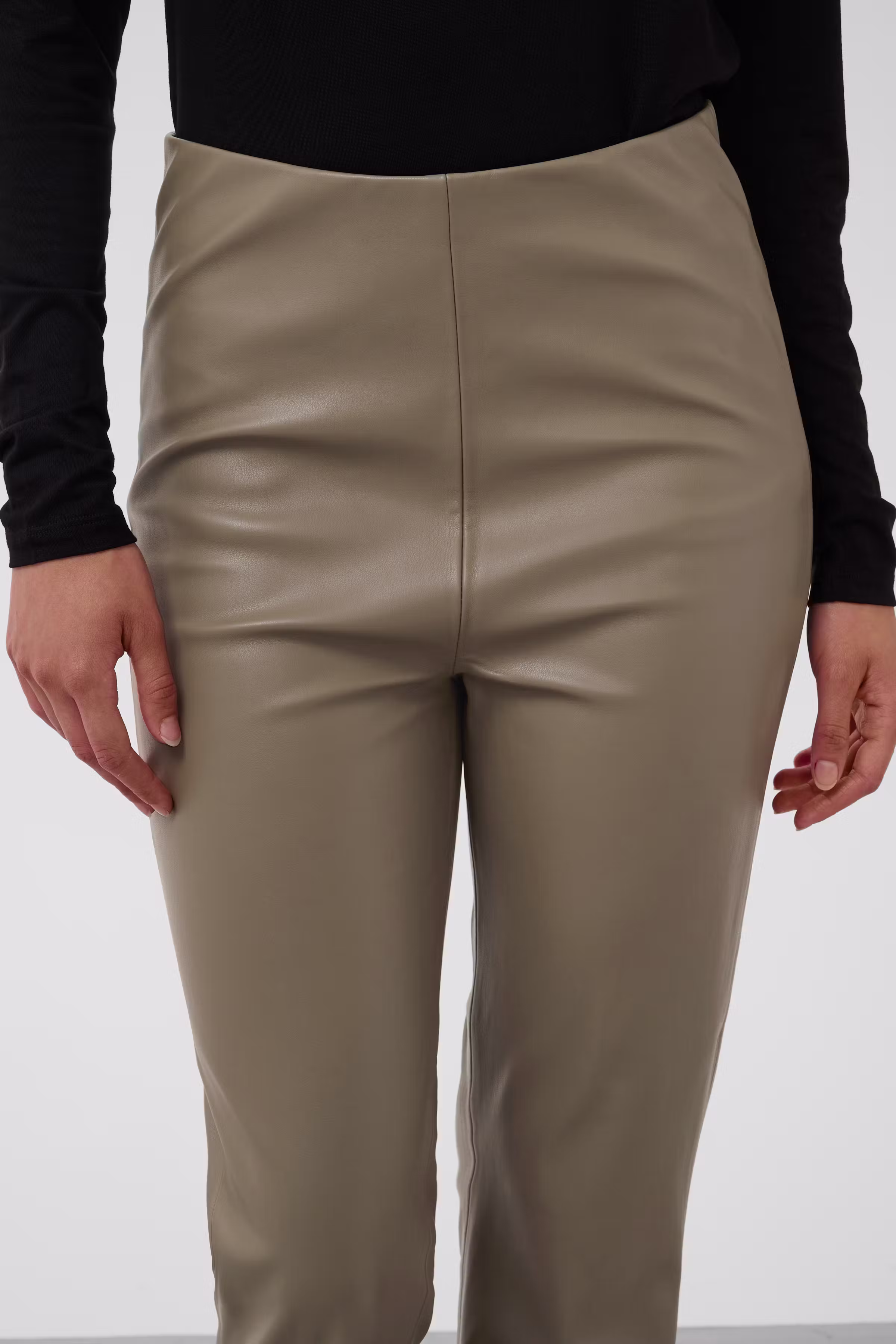 SLKaylee Bukser LOOKBOOK DETAIL 30404598-47036