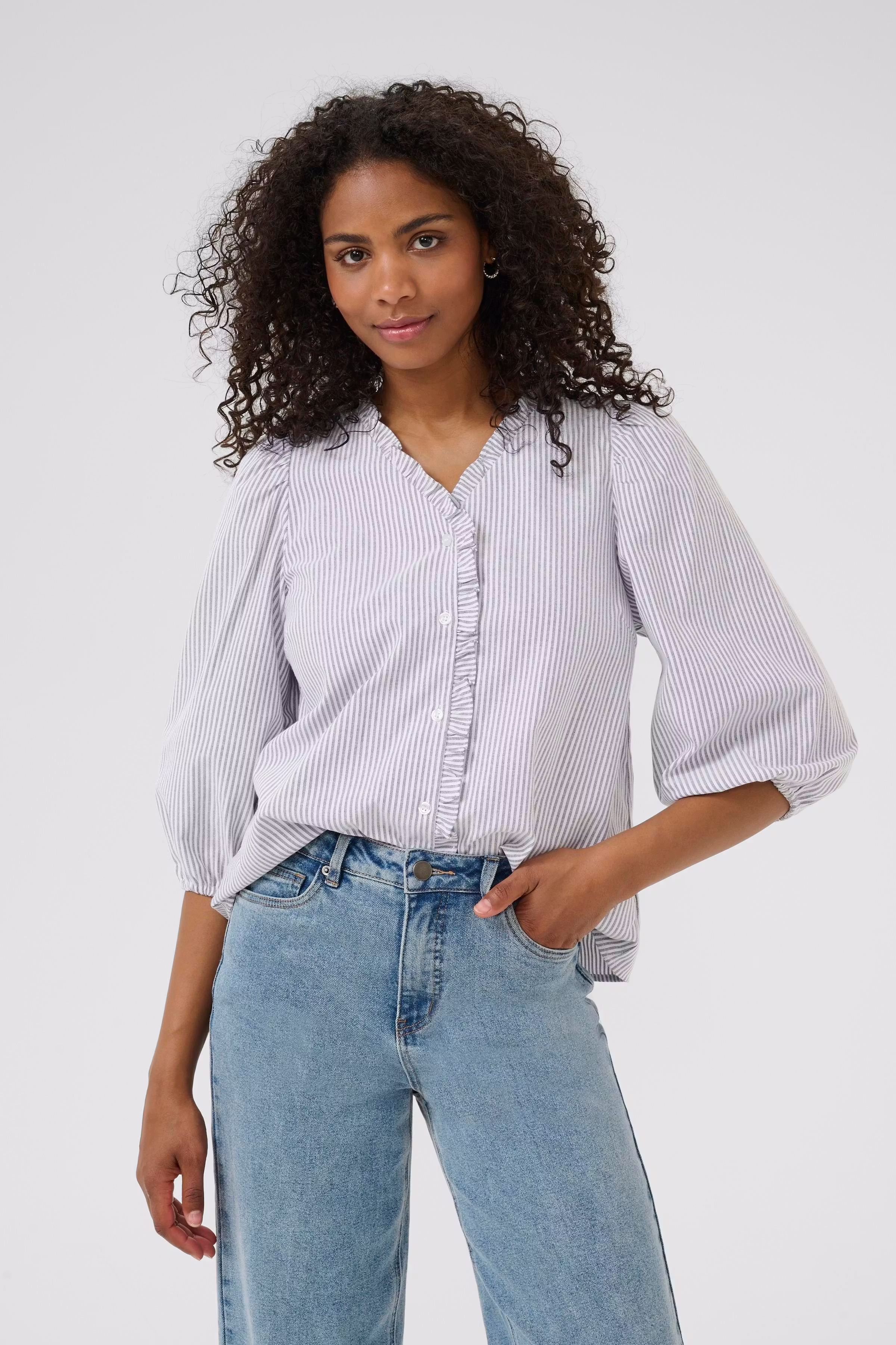 KAosita Blouse LOOKBOOK FRONT 10510345-107917