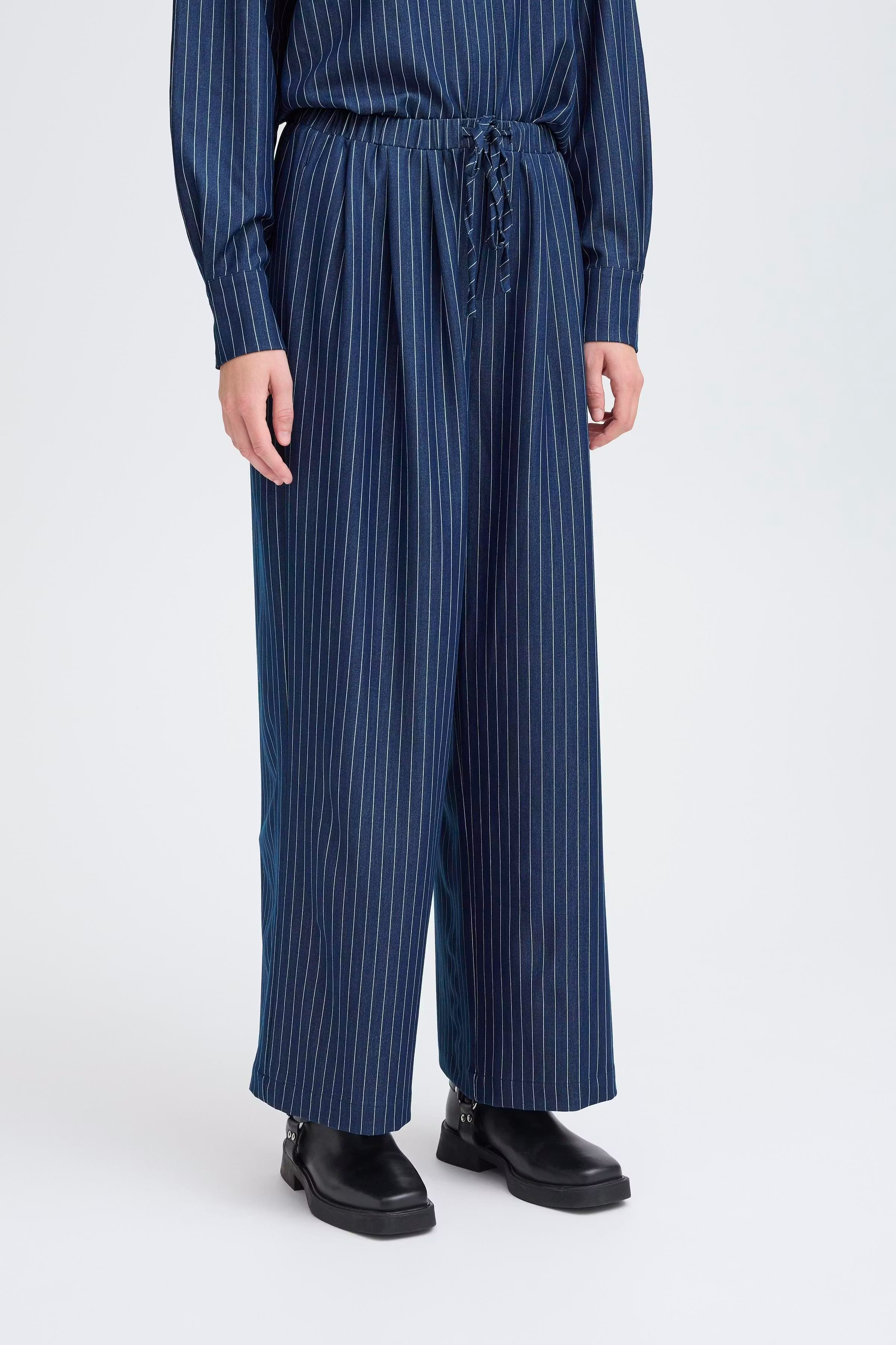 IHXFILINE Trousers LOOKBOOK FRONT 20123960-193939