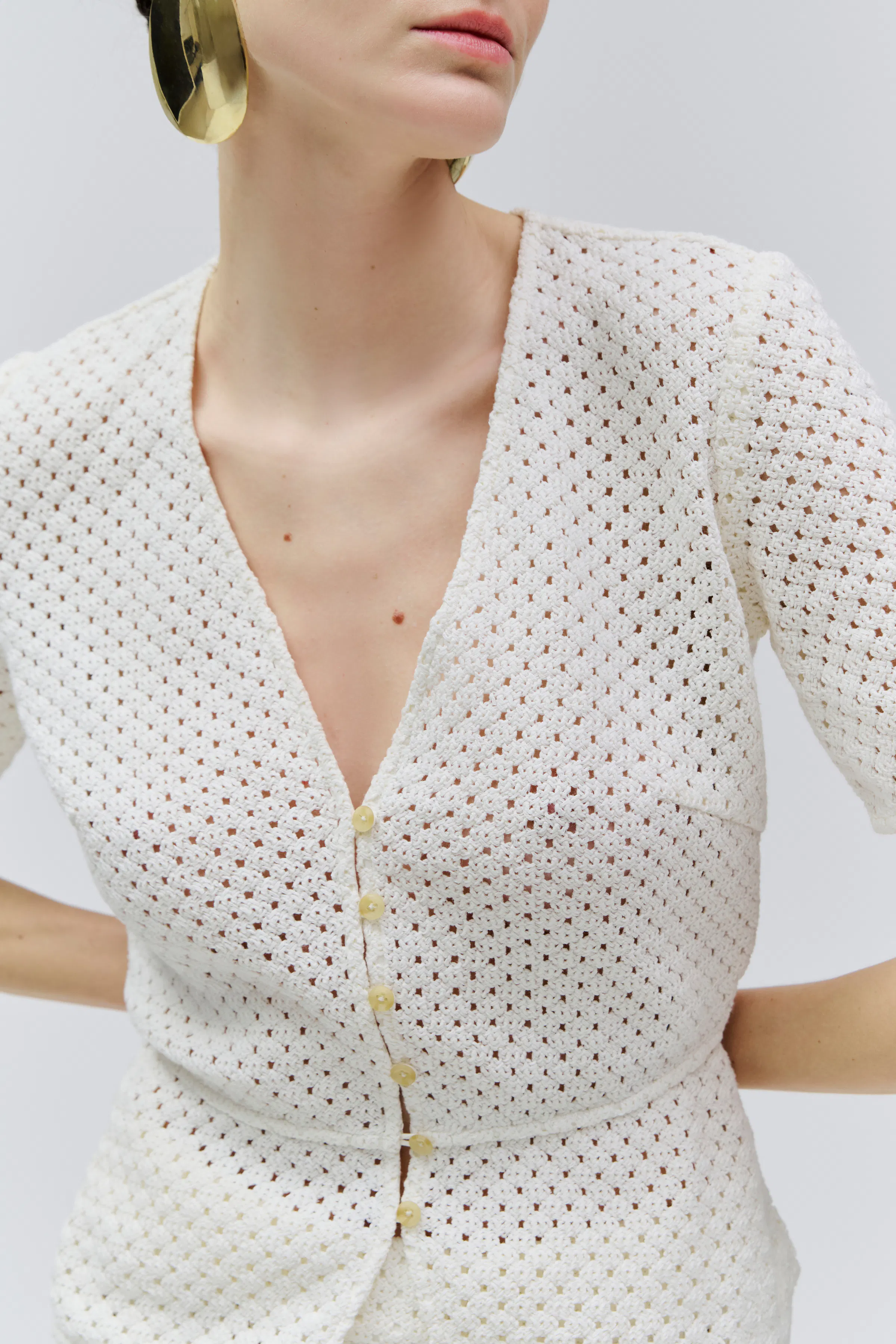 IOTEOFILA T-shirt LOOKBOOK DETAIL 30600588-WH010