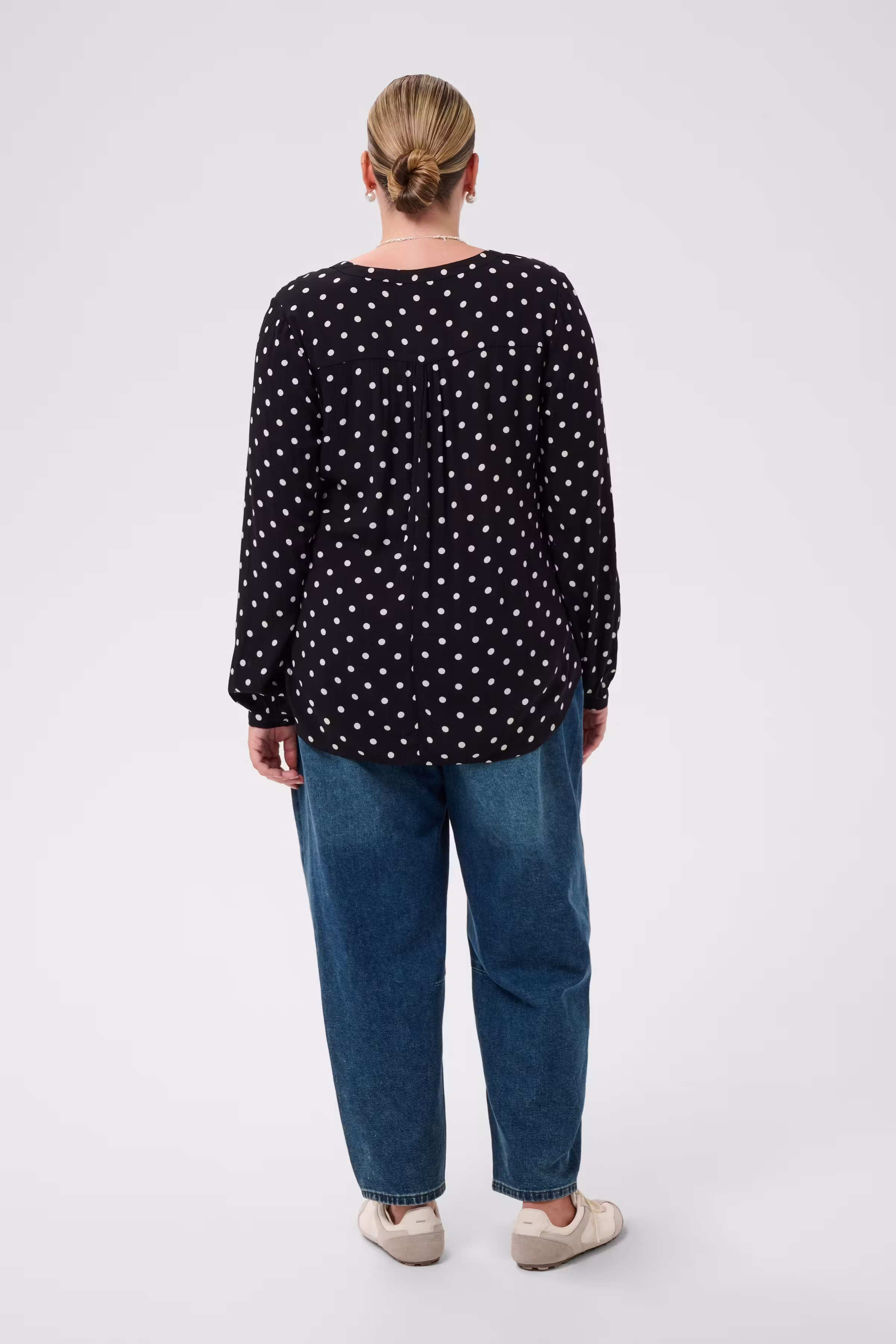 KCami Bluse LOOKBOOK BACK 10582024-107875