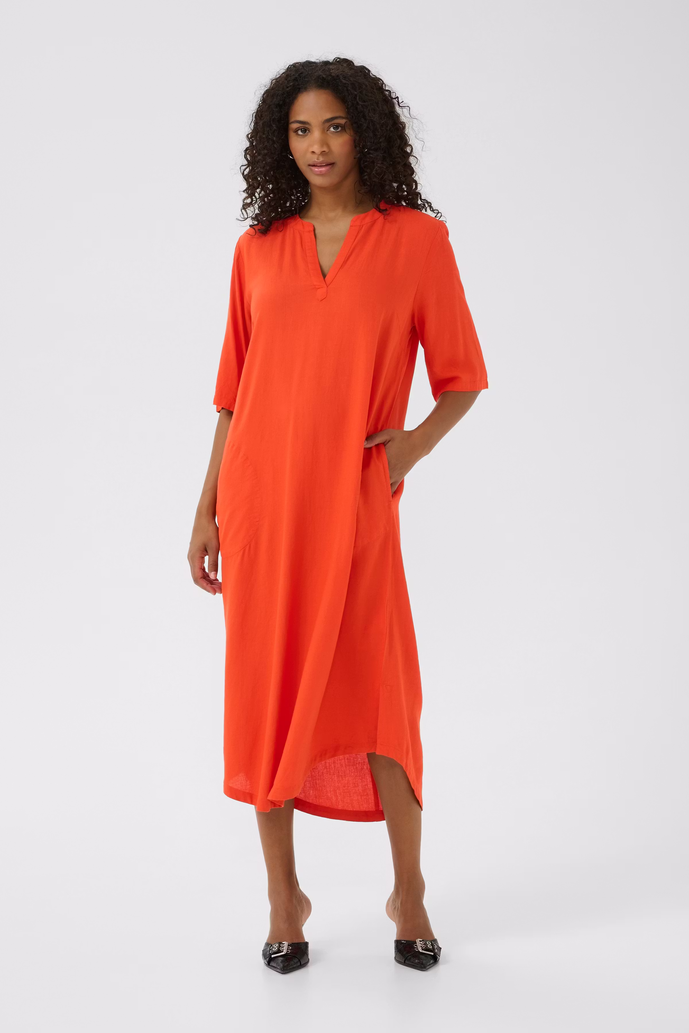 KAmilia Linen dress LOOKBOOK FRONT 10508312-171558