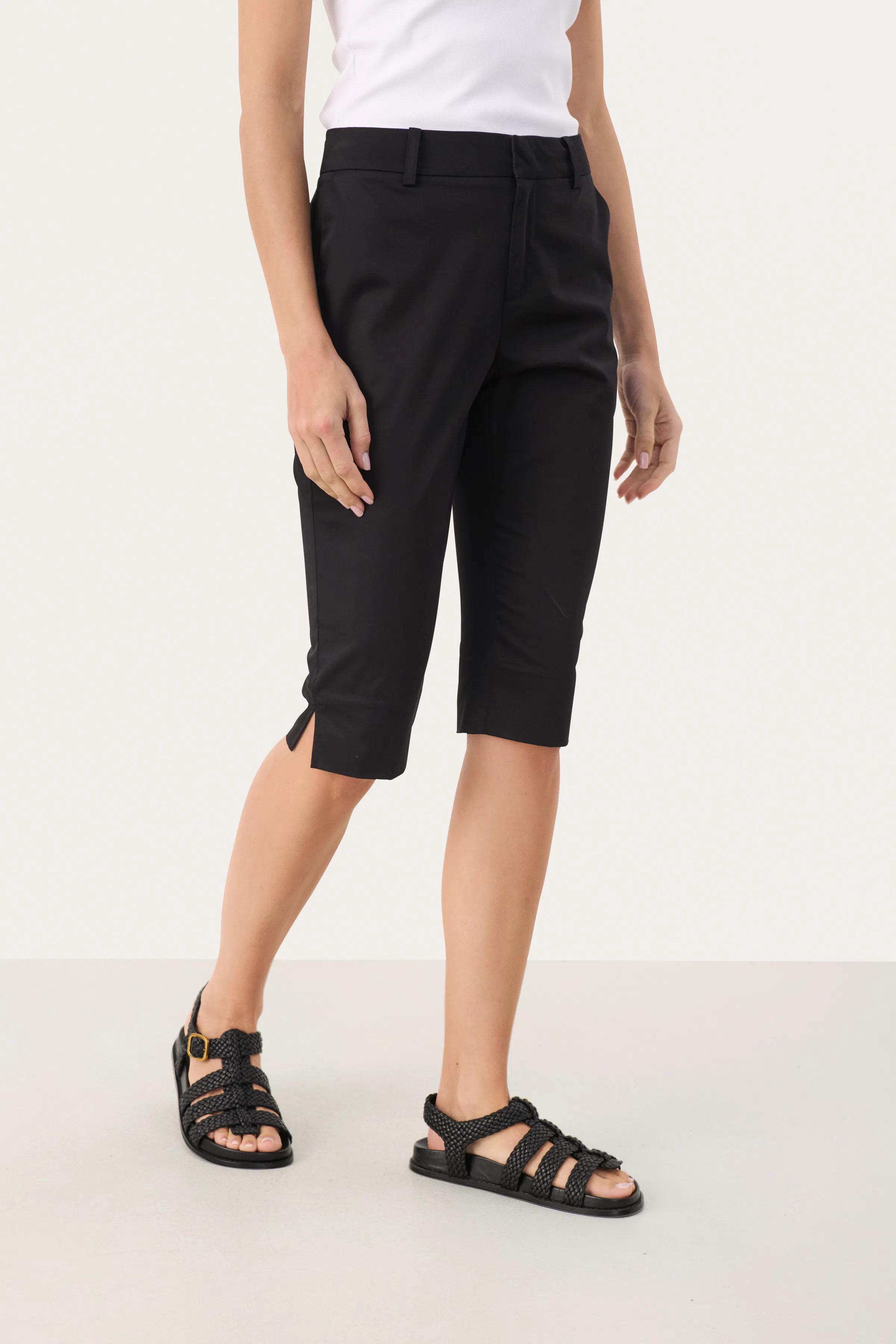 RenataPW Capri pants LOOKBOOK FRONT 30309765-194008