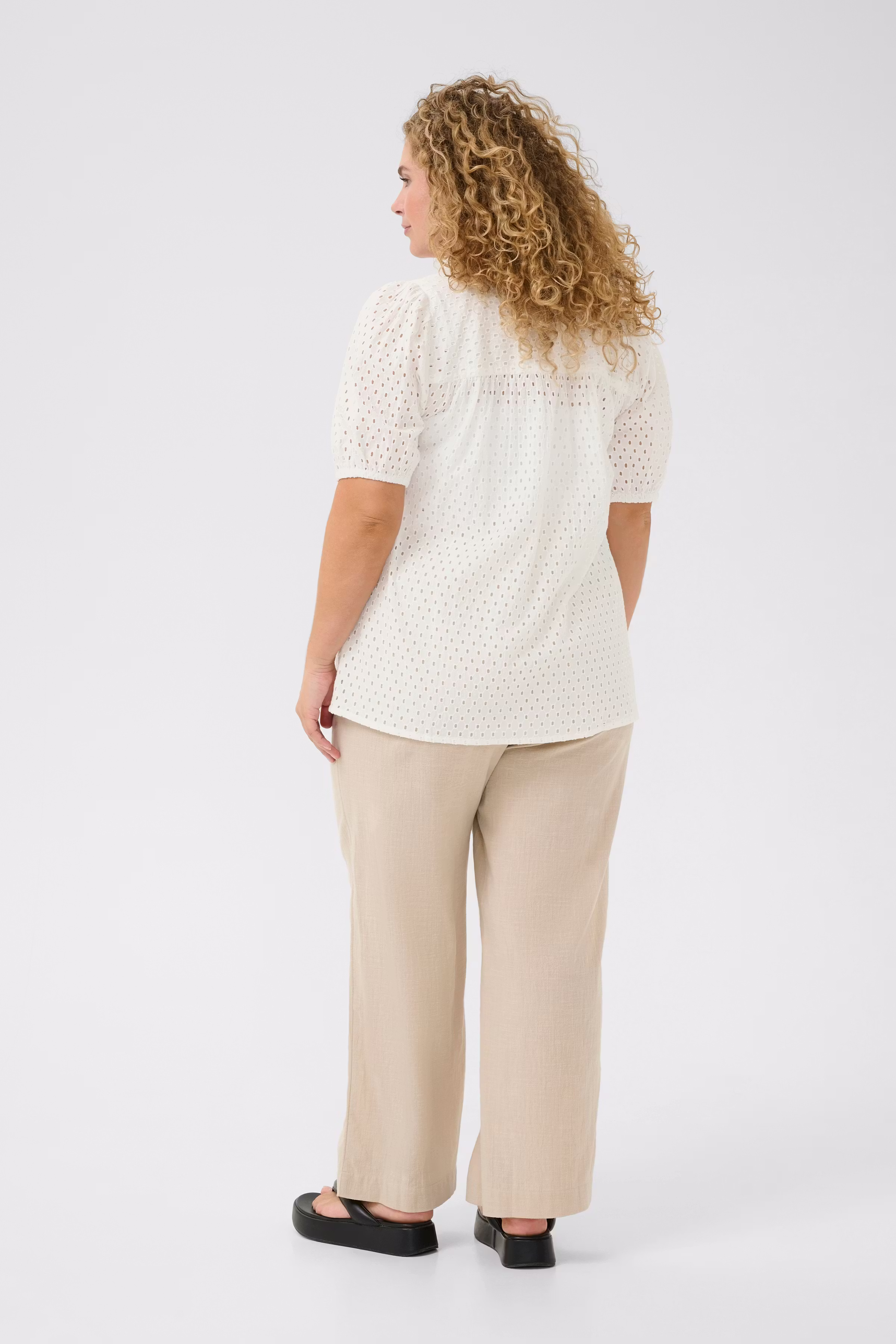 KCrubia Blouse LOOKBOOK BACK 10583197-110602