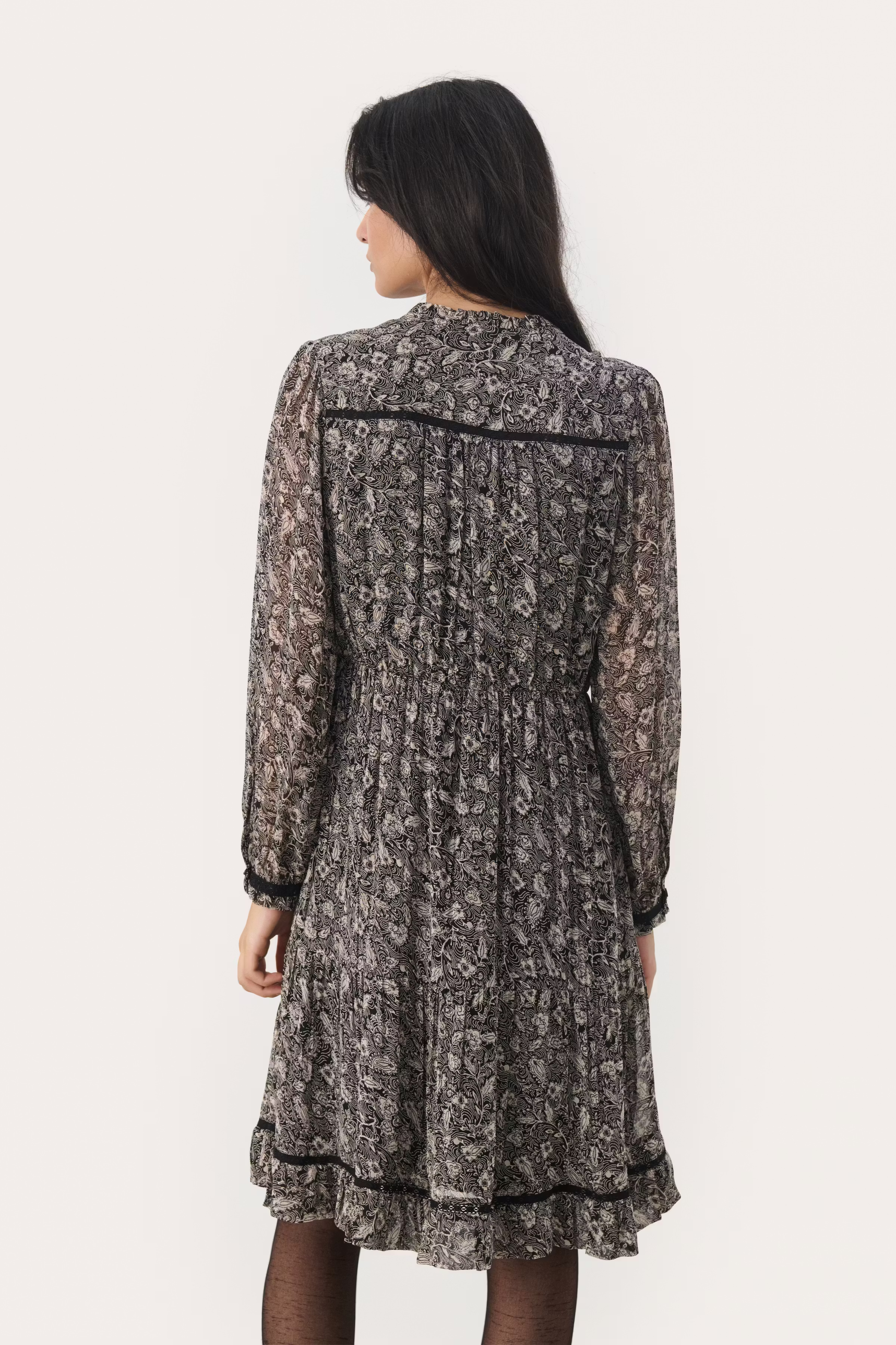 MunyaPW Dress LOOKBOOK BACK 30309321-303294