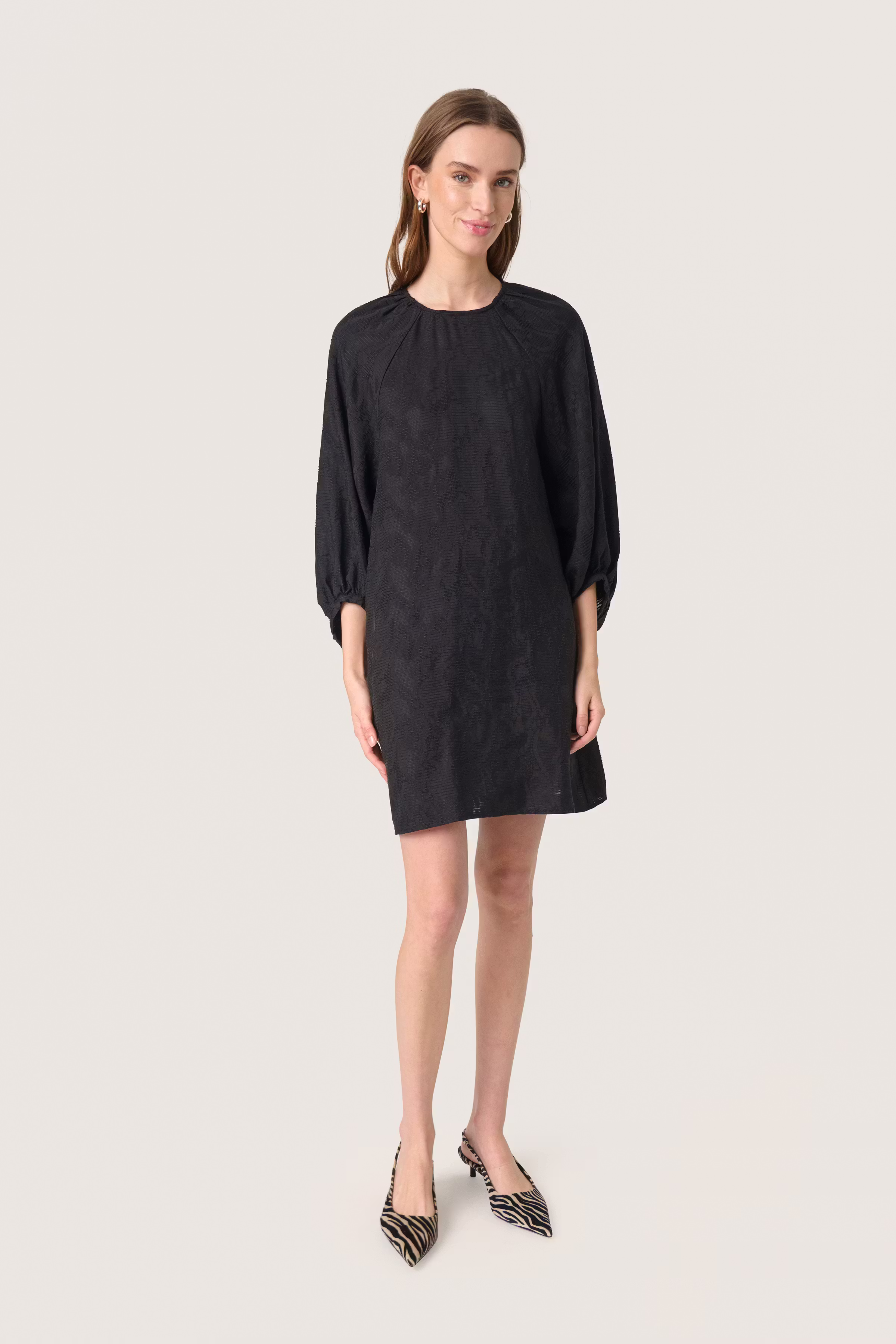 SLAmelina Klänning LOOKBOOK FRONT 30408426-194008
