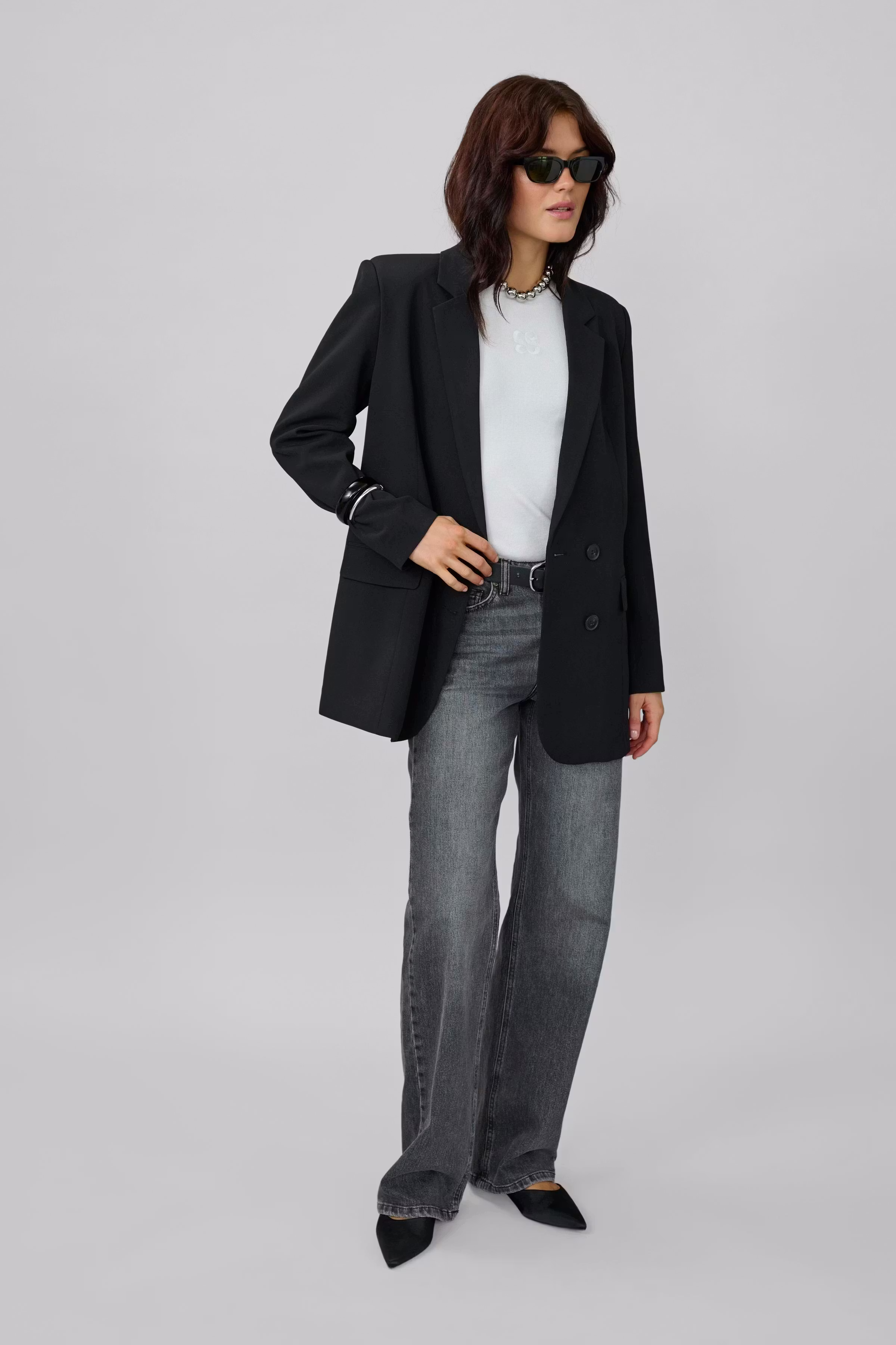 09 THE MANDY TEE LOOKBOOK FRONT 10704859-110601