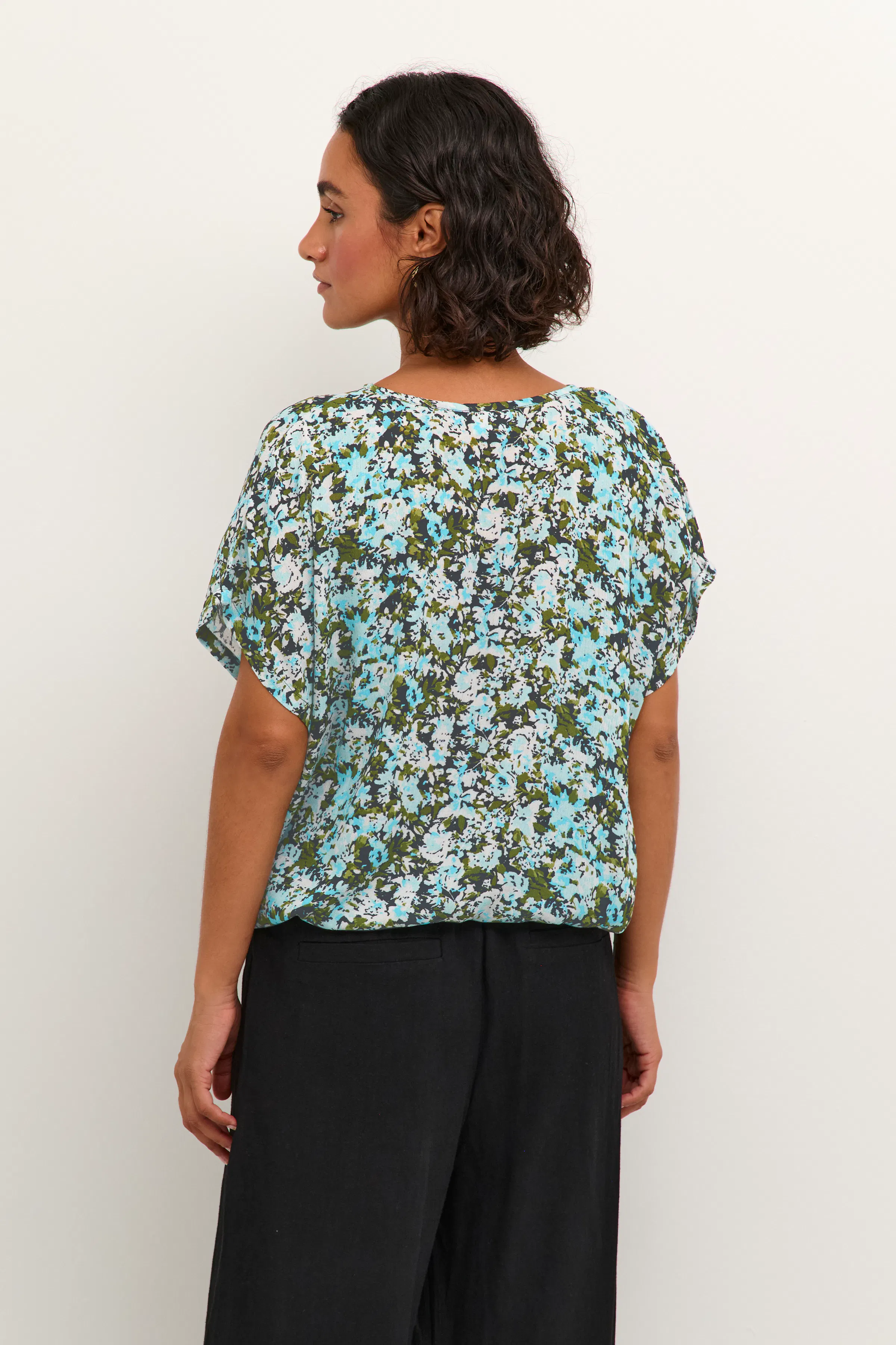 KAamber Bluse LOOKBOOK BACK 10508257-105802